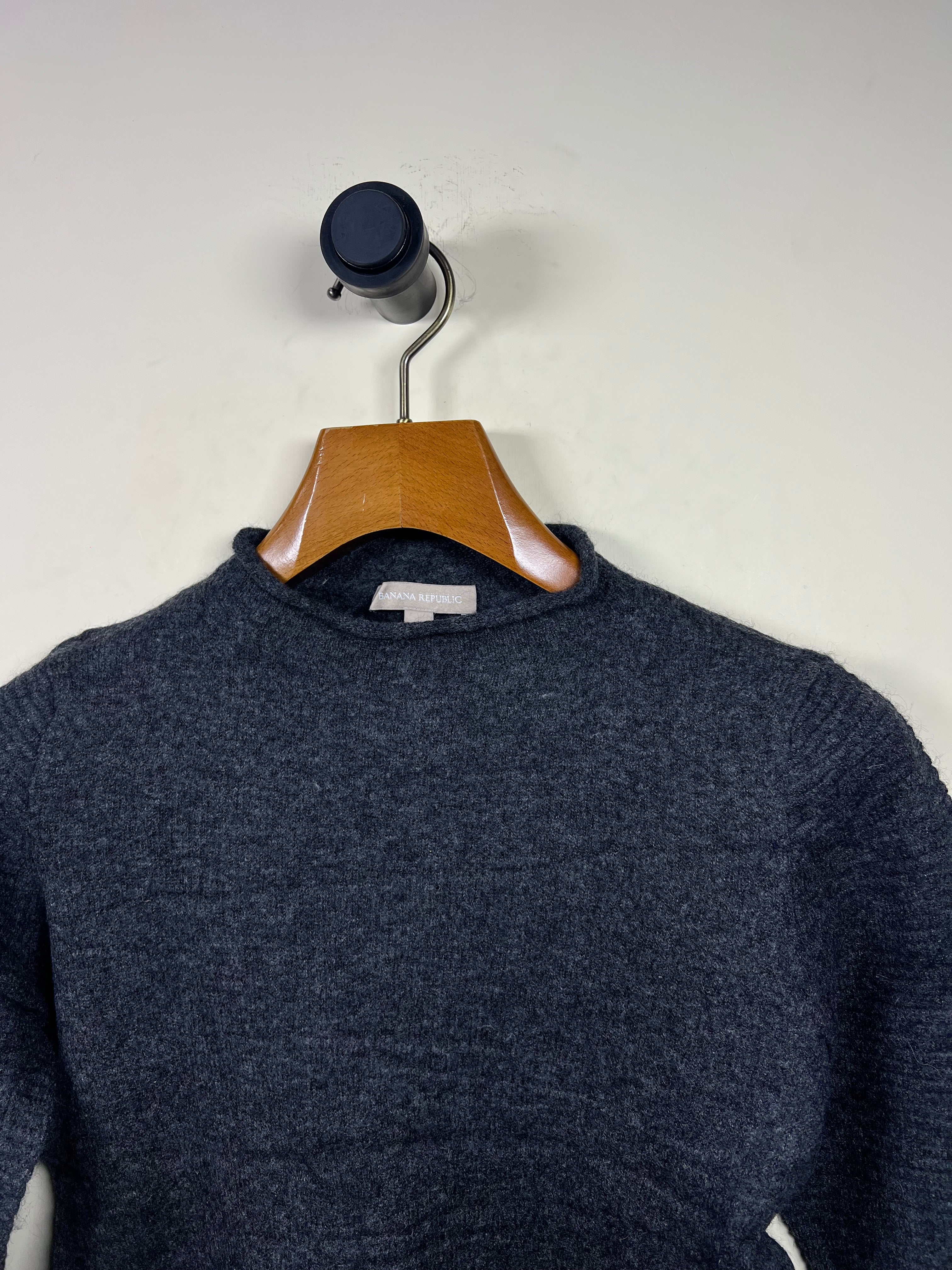 Banana Republic Lambswool Mockneck Sweater (Women) (Small-Medium)