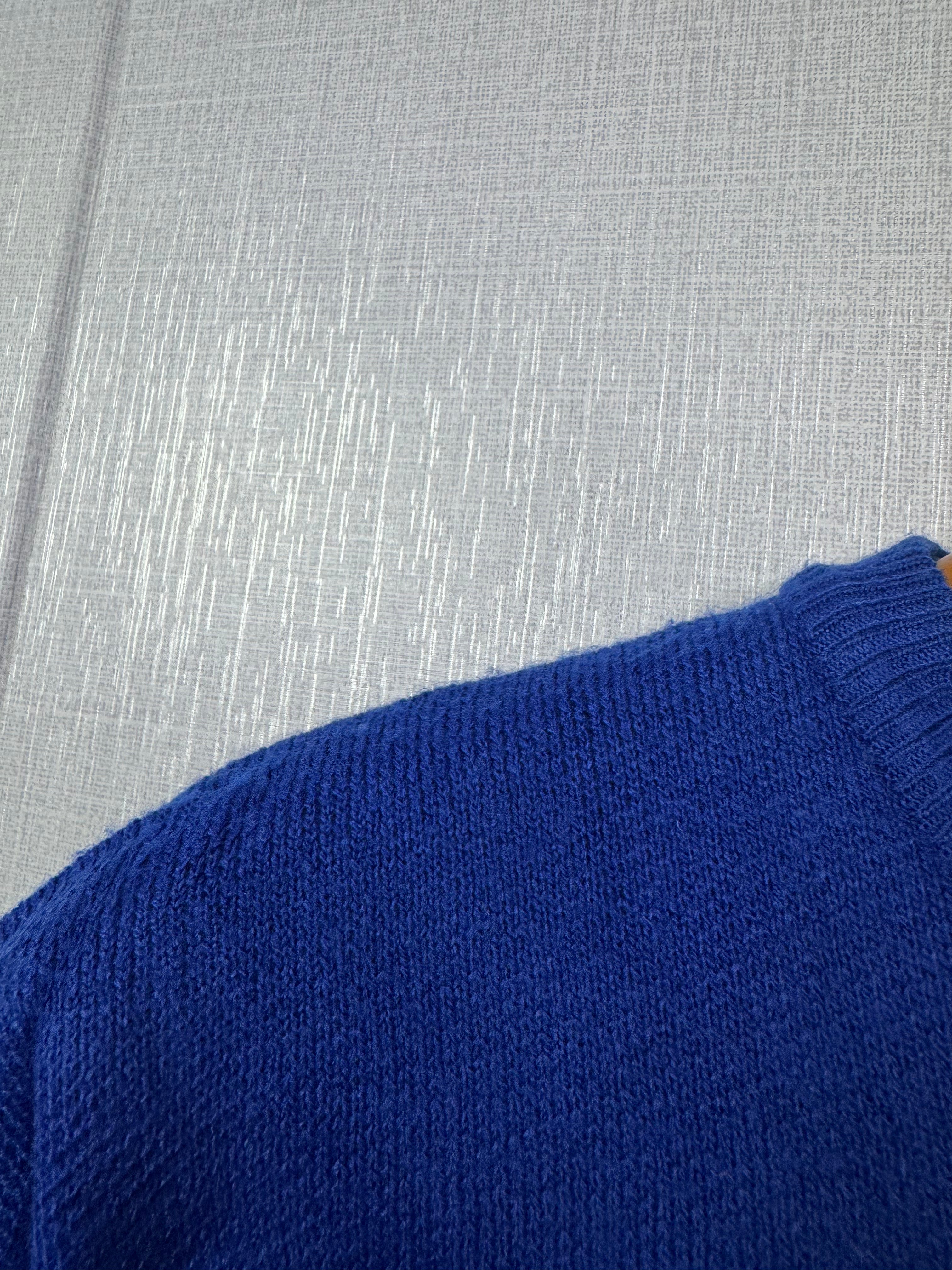 Baewoo Sweater (Medium-Large)