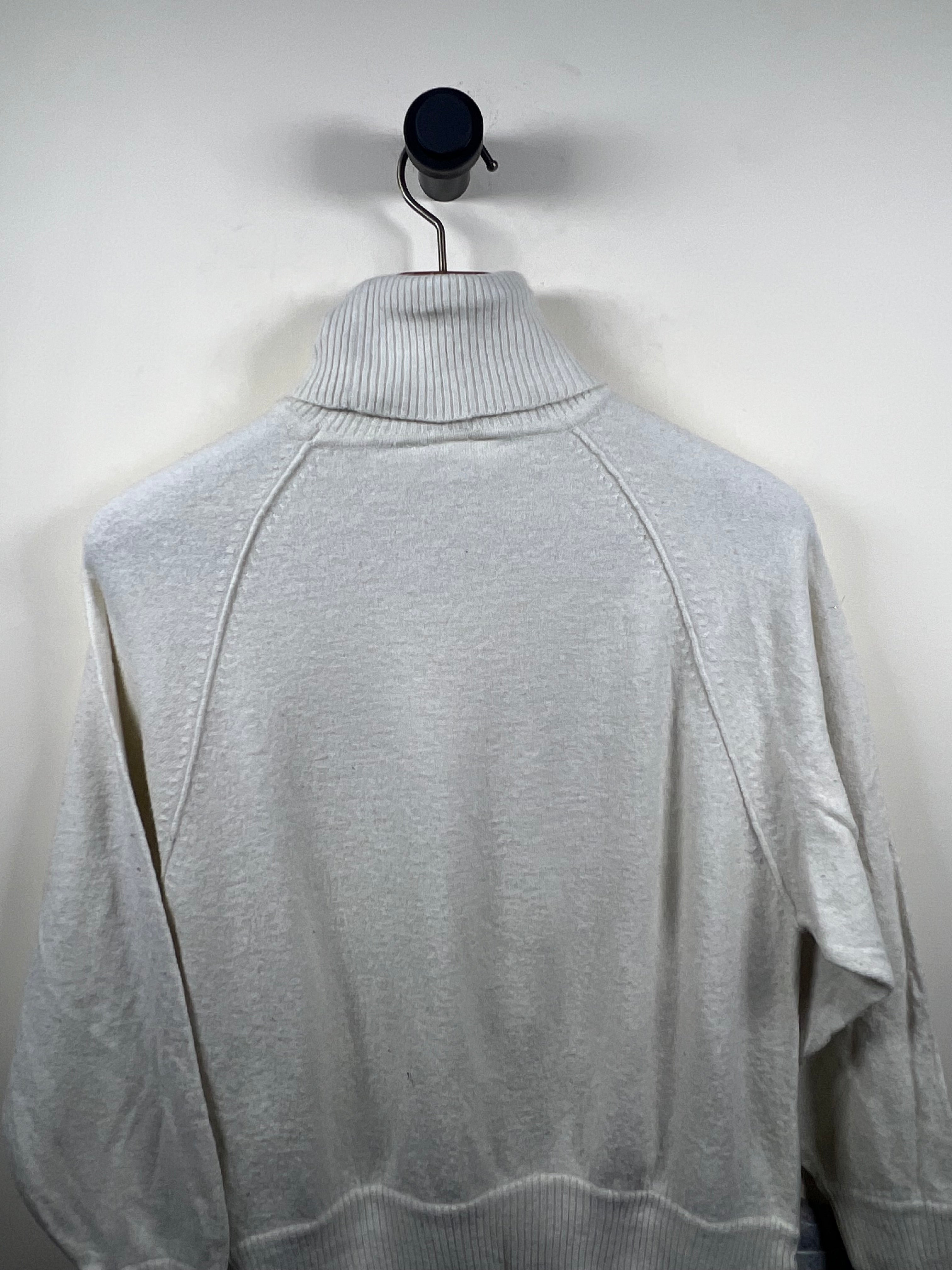 Liz Claiborne Turtle Neck Sweater (Women) (Small-Medium)