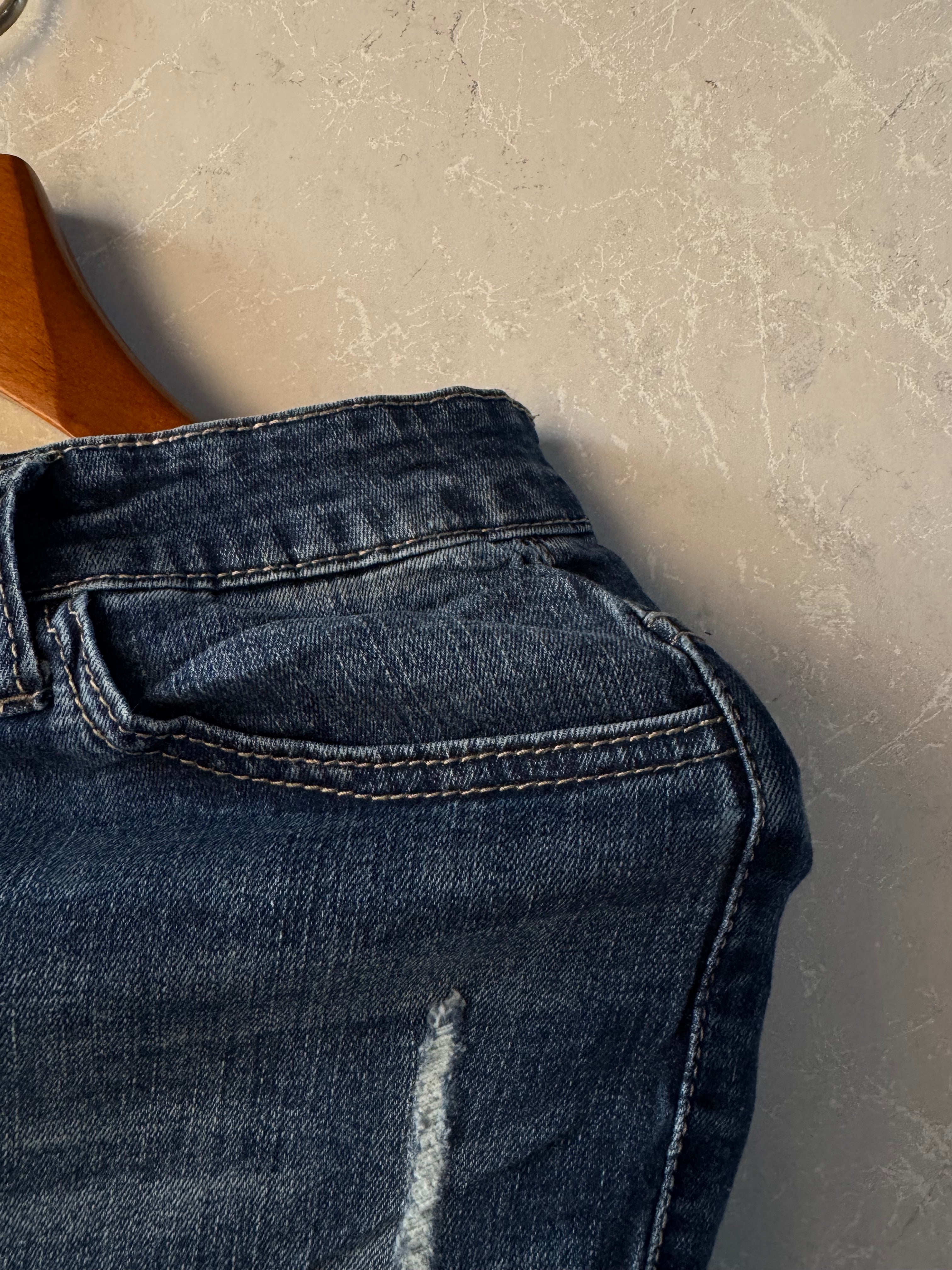 Forever 21 Jeans (Women) (Waist 28) (Small)