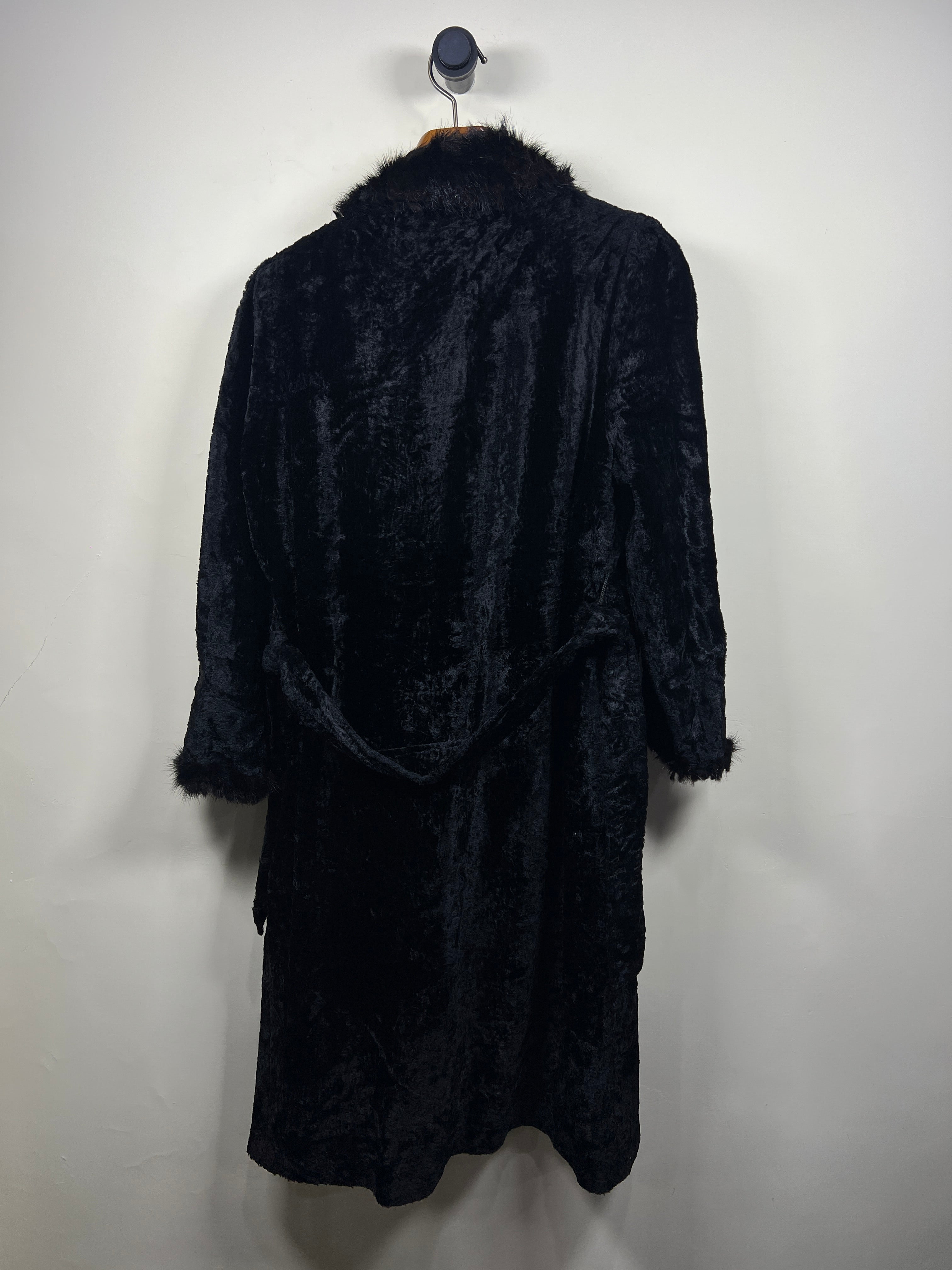 Vip White Wool Long Coat (Women) (Medium -Large)