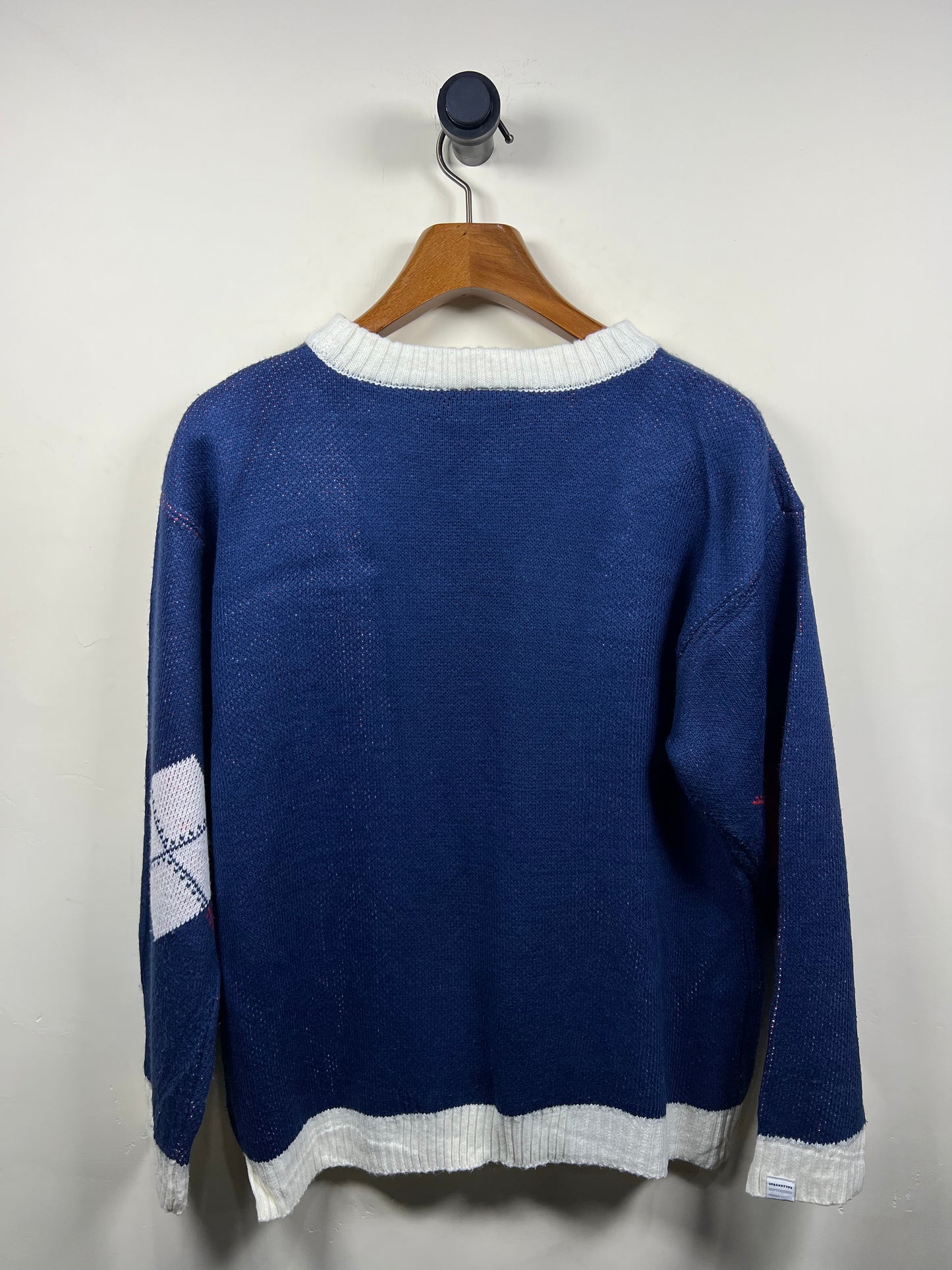 Urban Type Knitted Sweater (Women) (Large)