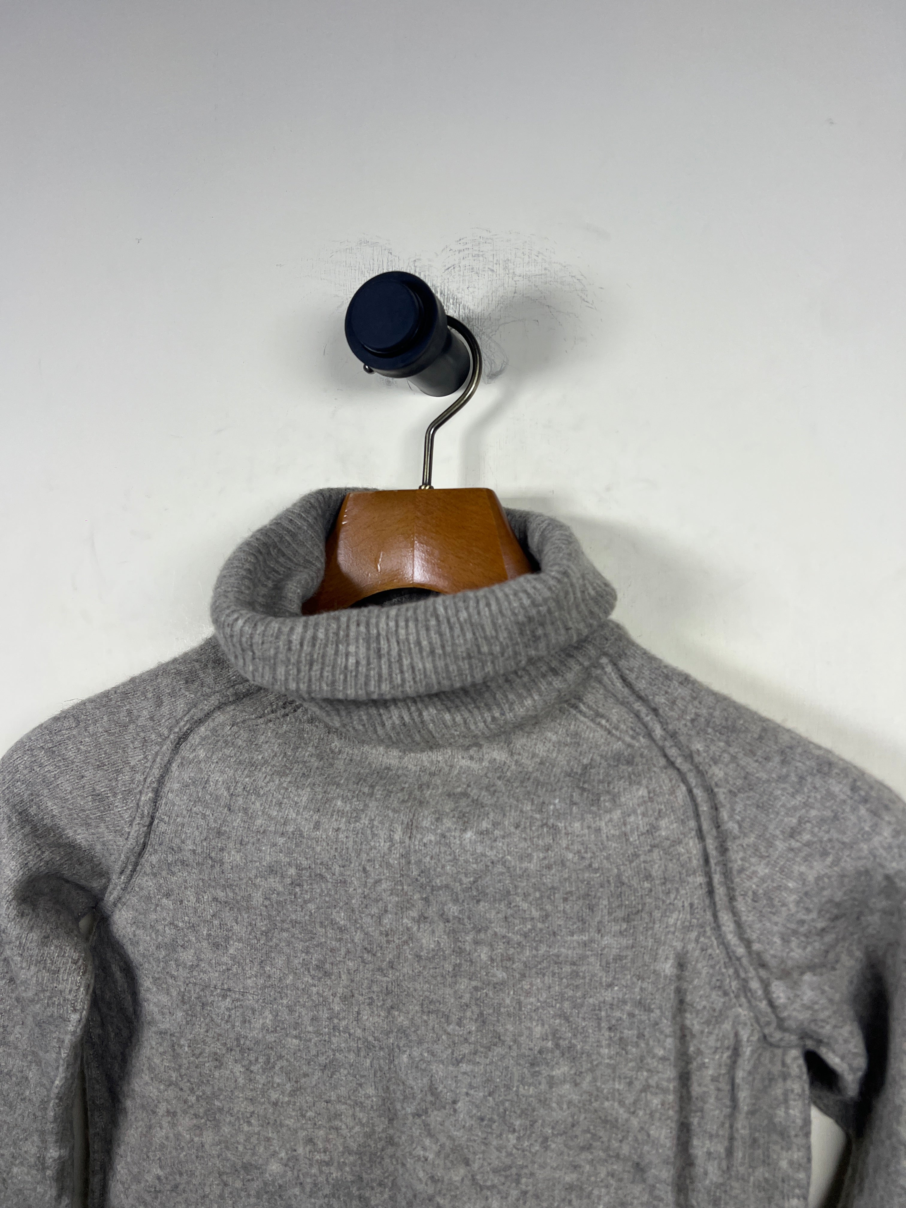 Turtle Neck Sweater (Women) (X-Small/Small)