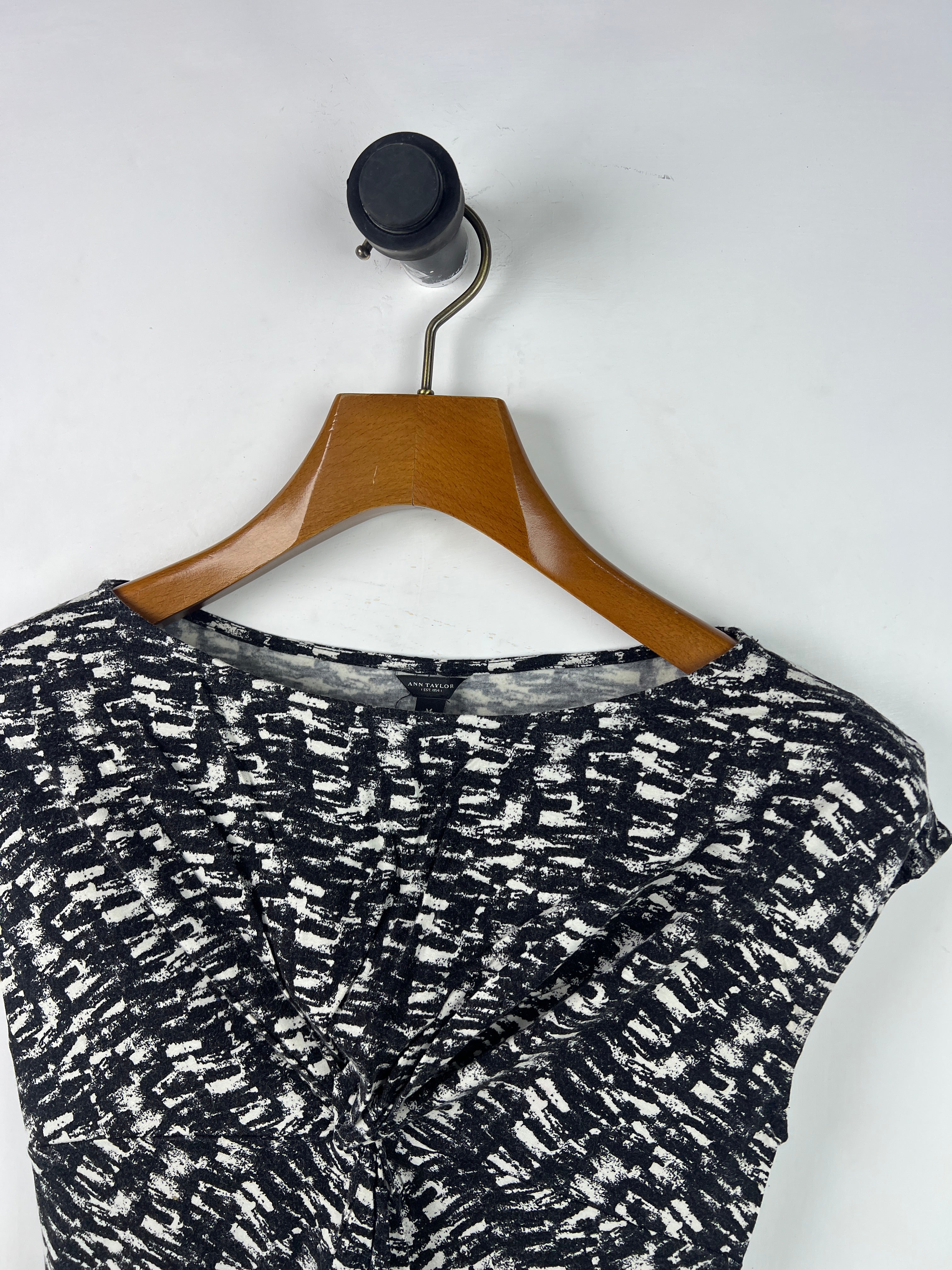 Ann Taylor Blouse (Women) (X-Small/Small)