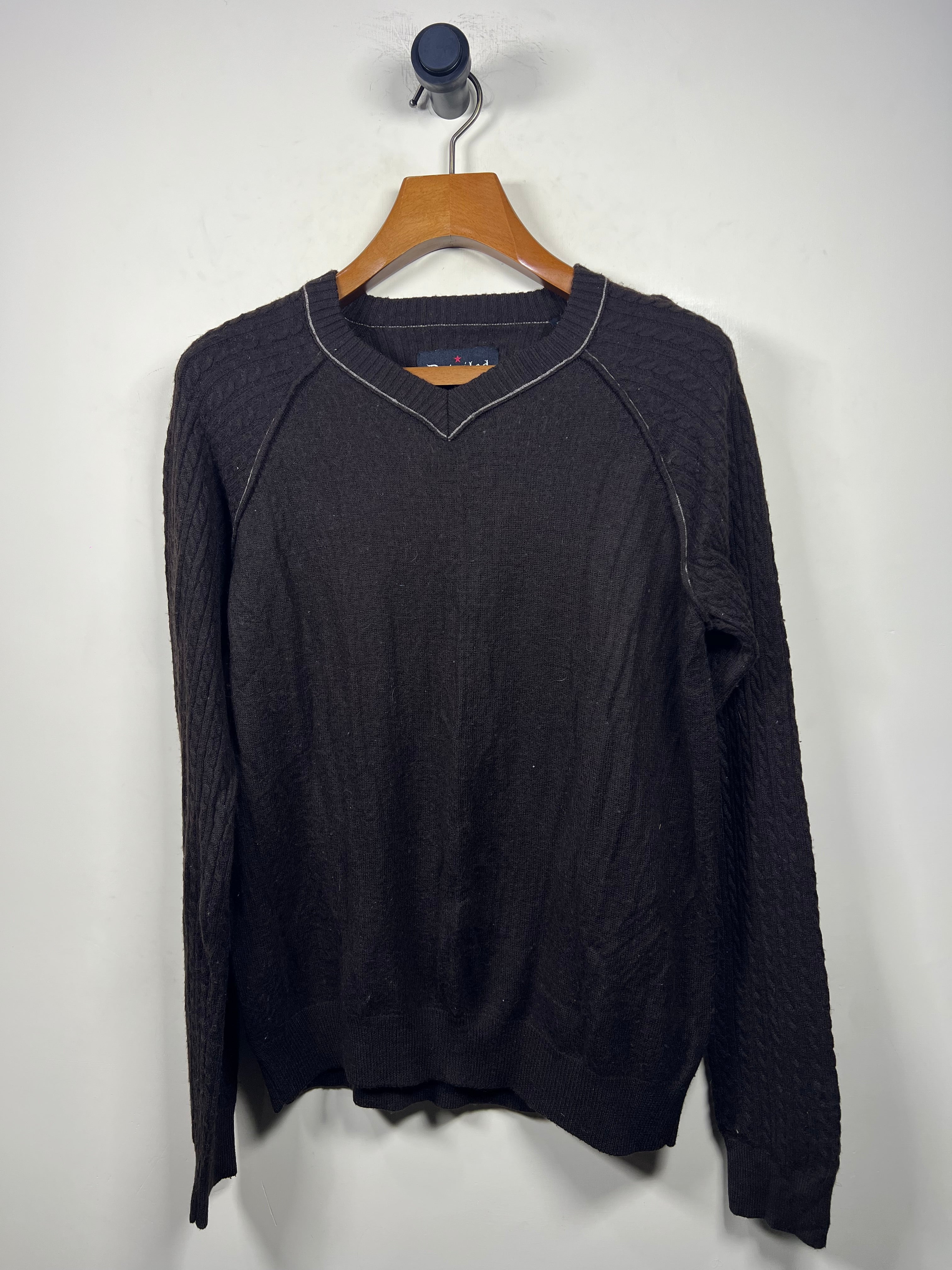 American Wear Sweater (Medium-Large)
