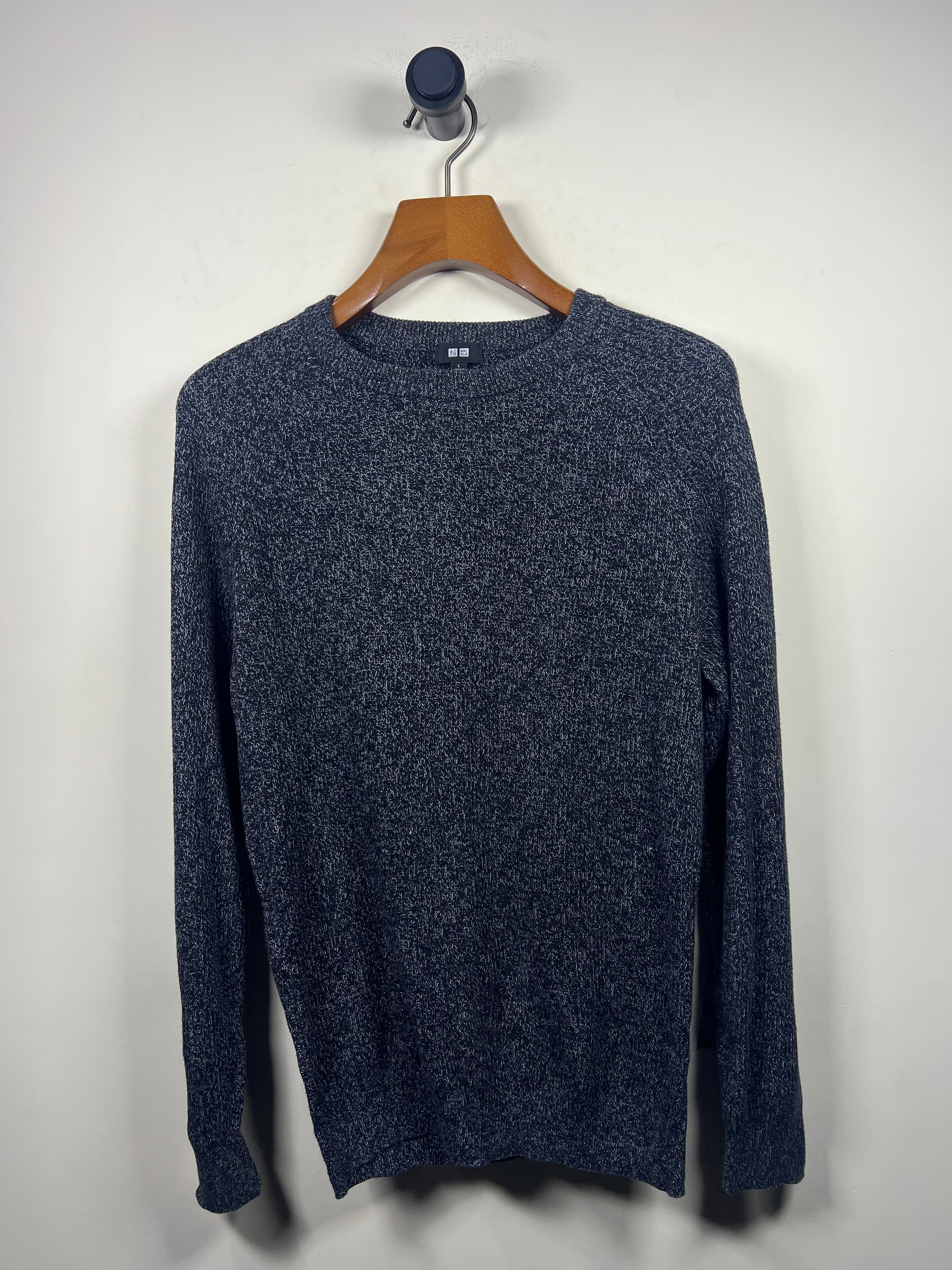 Uniqlo Sweater (Medium)