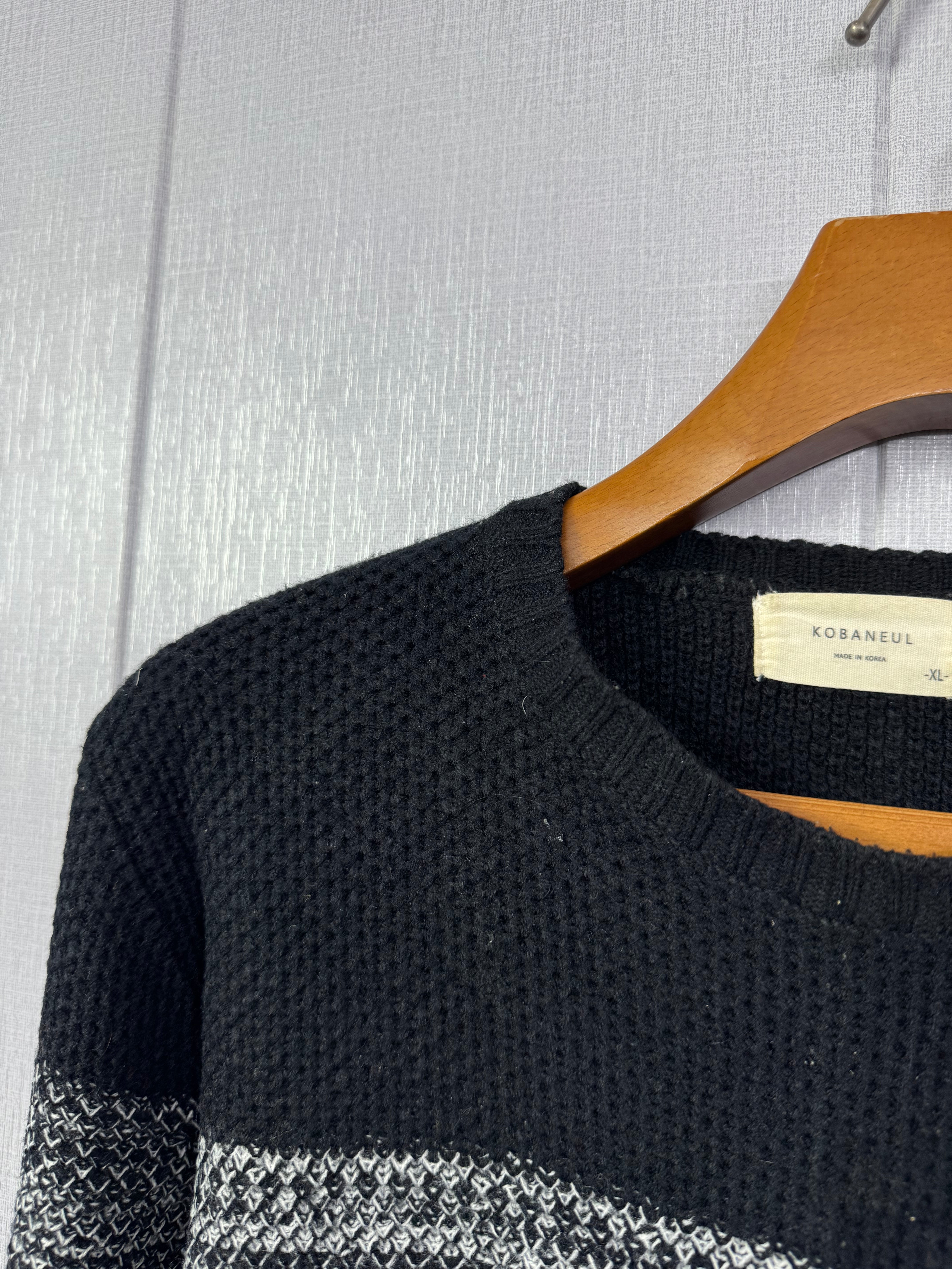 Kobanuel Knitted Sweater (Medium-Large)