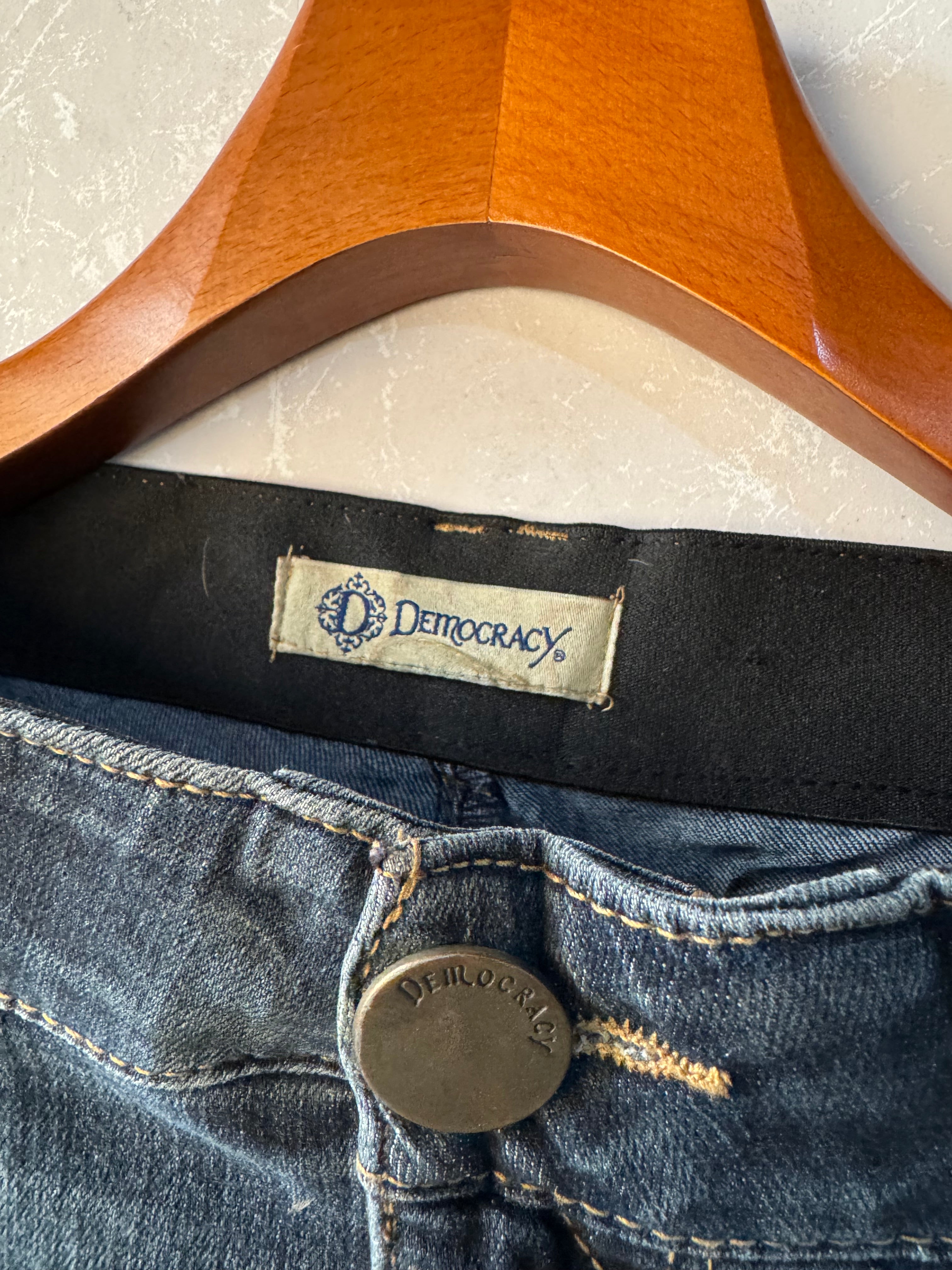 Democracy Jeans (Women) (Waist 34) (Medium)