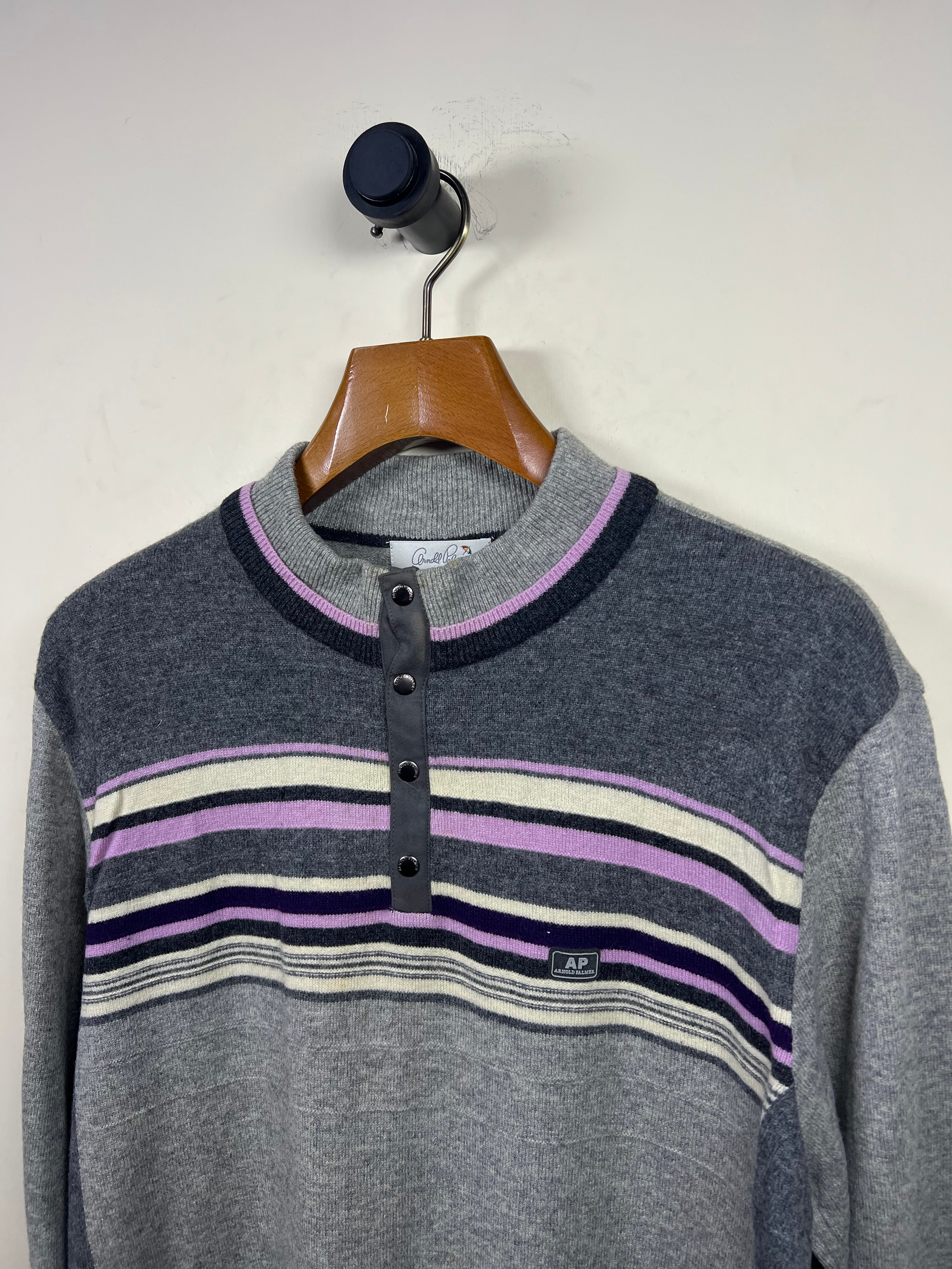 Quarter Buttoned Sweater (Large)