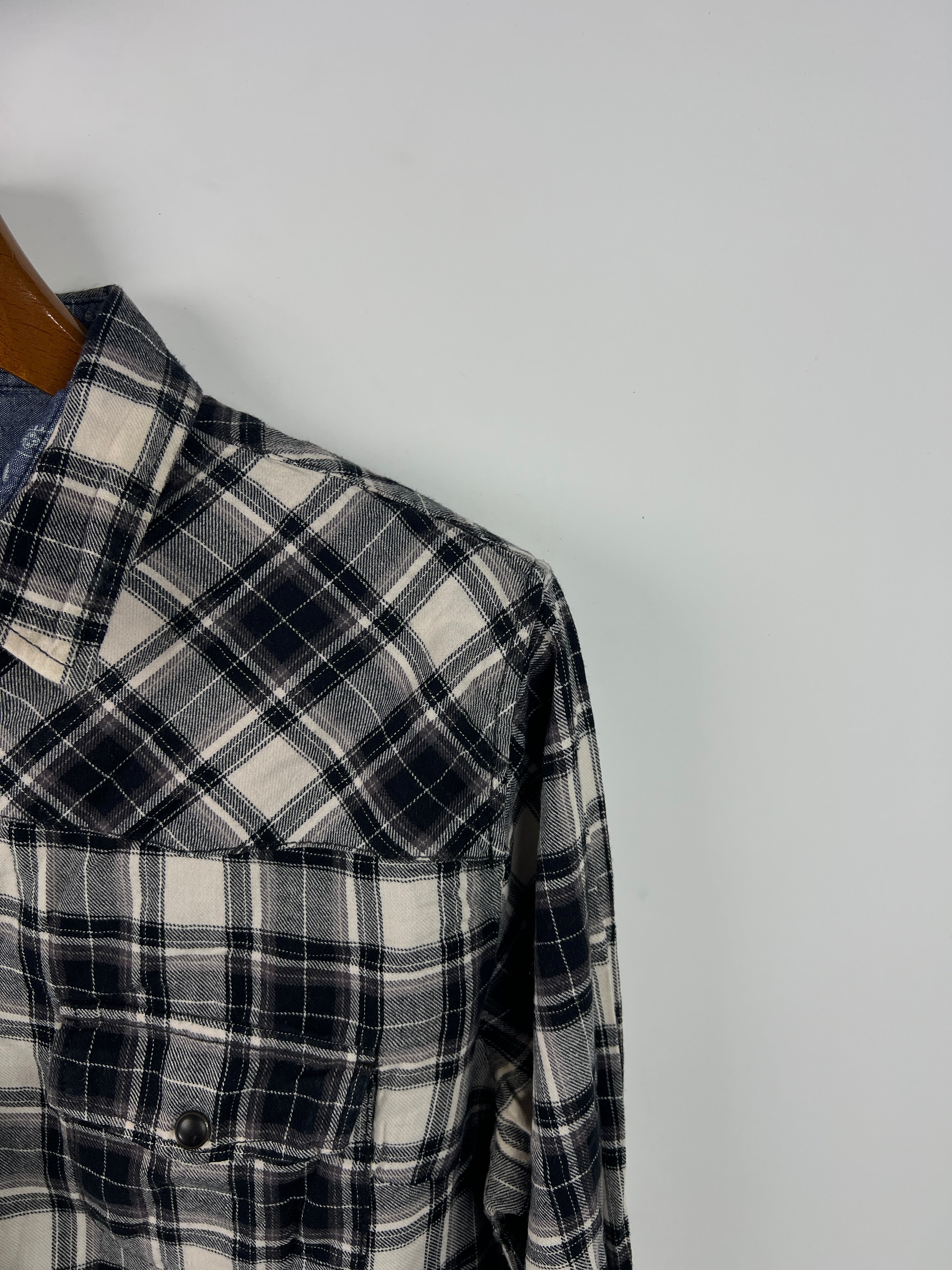 Jachs Shirt (Women) (Large/X-Large)