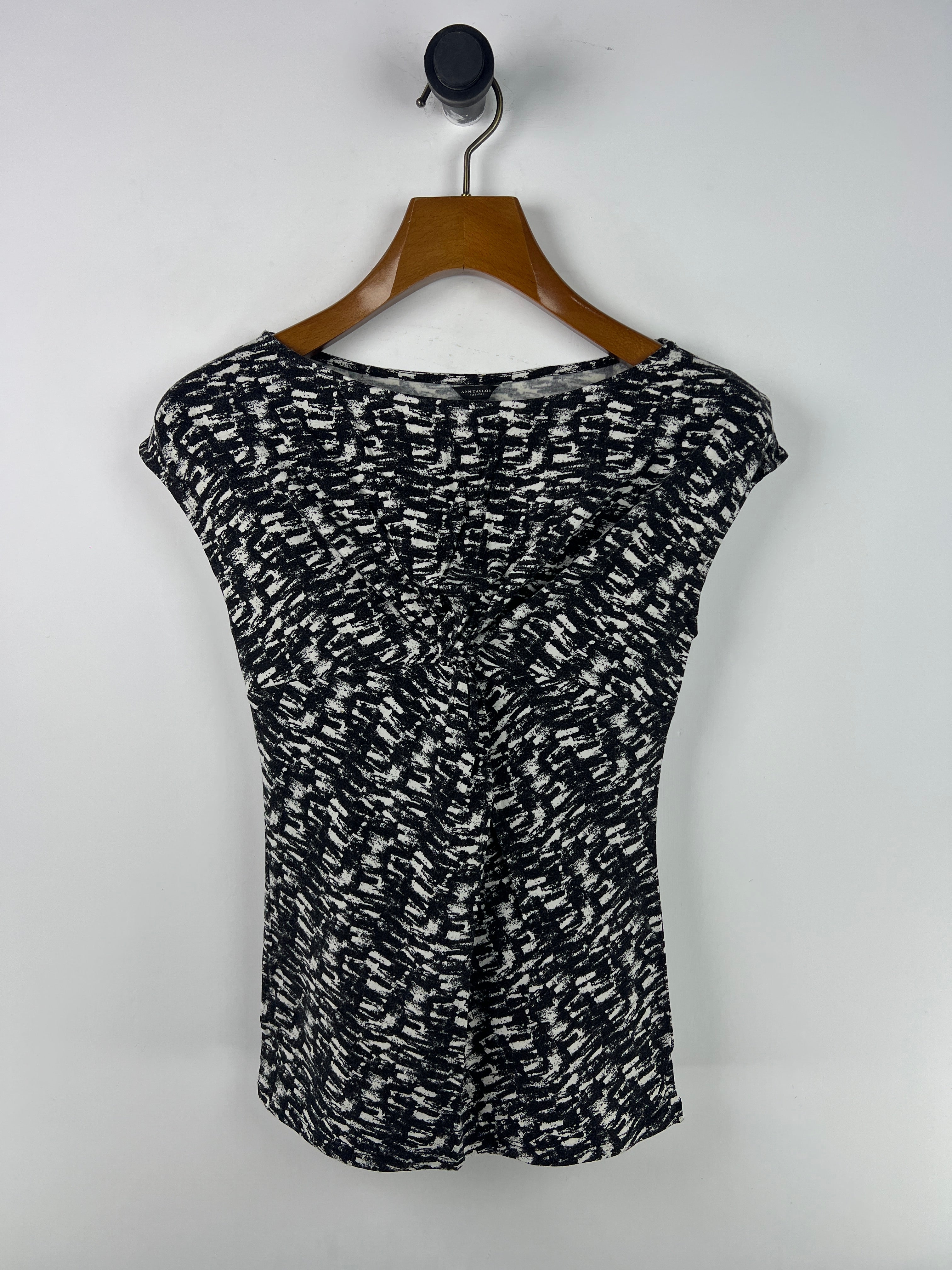 Ann Taylor Blouse (Women) (X-Small/Small)