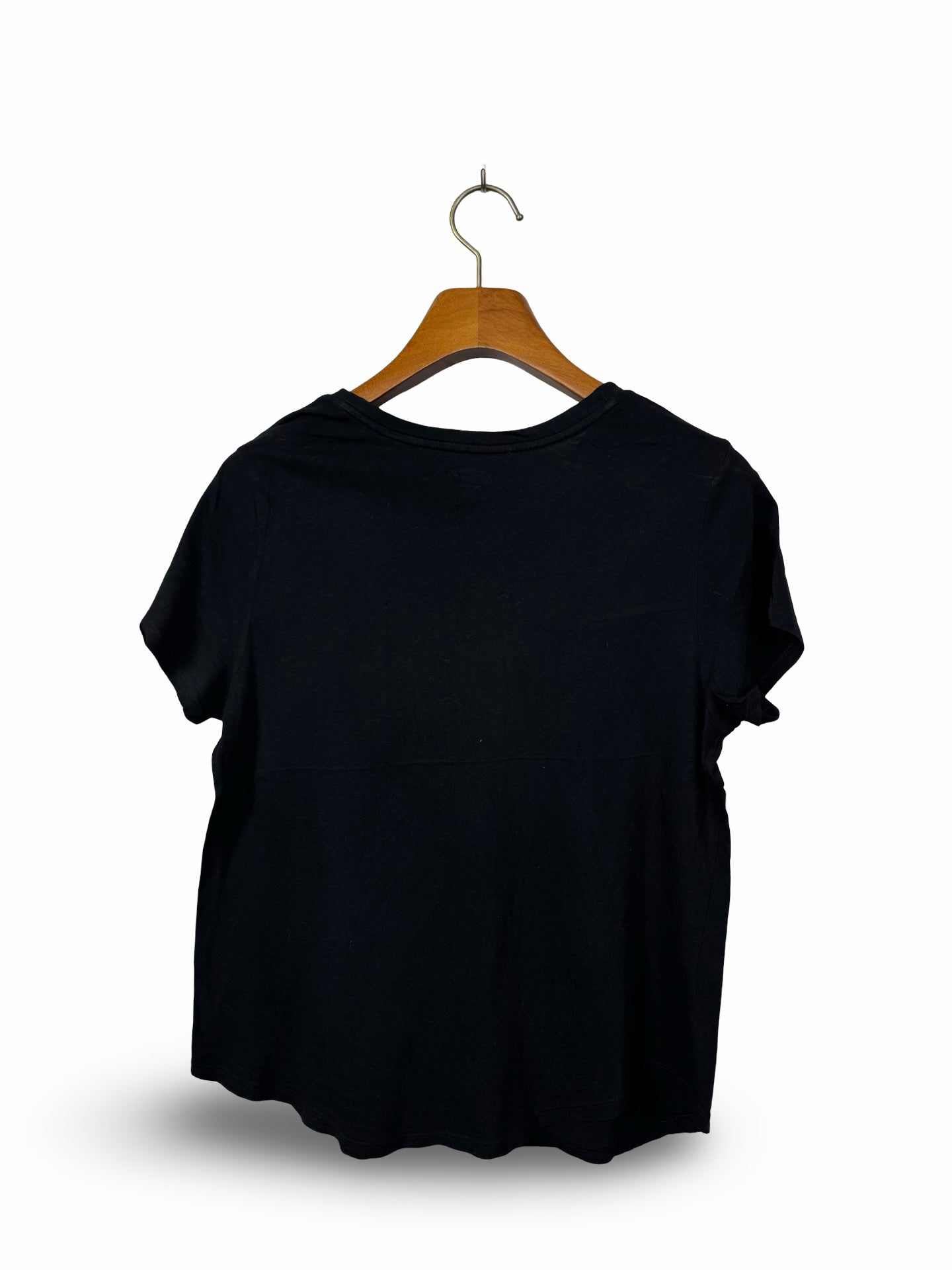 Old Navy T-Shirt (Women) (Medium-Large)