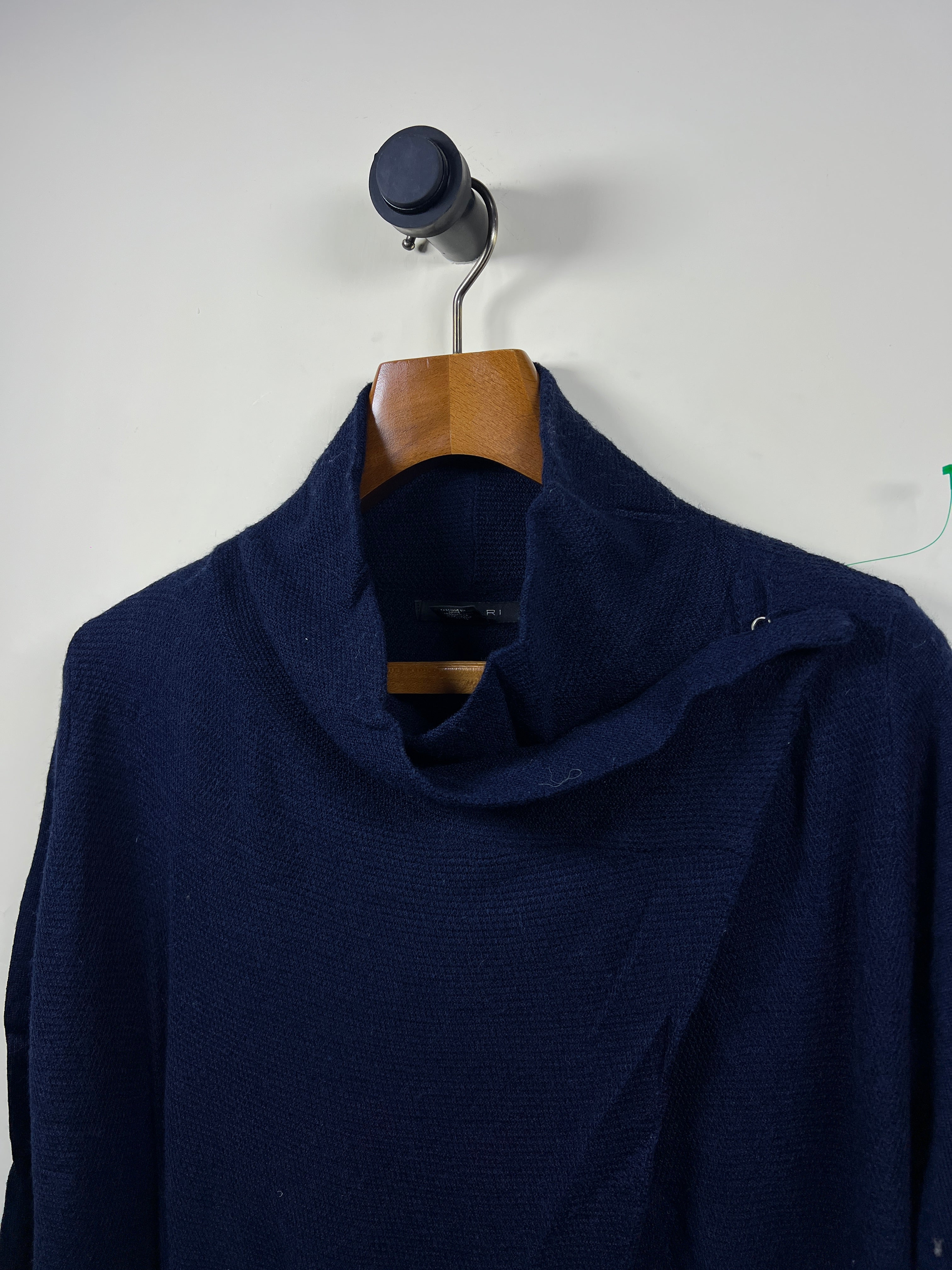 Tahari Sweater (Women) (X-Large)
