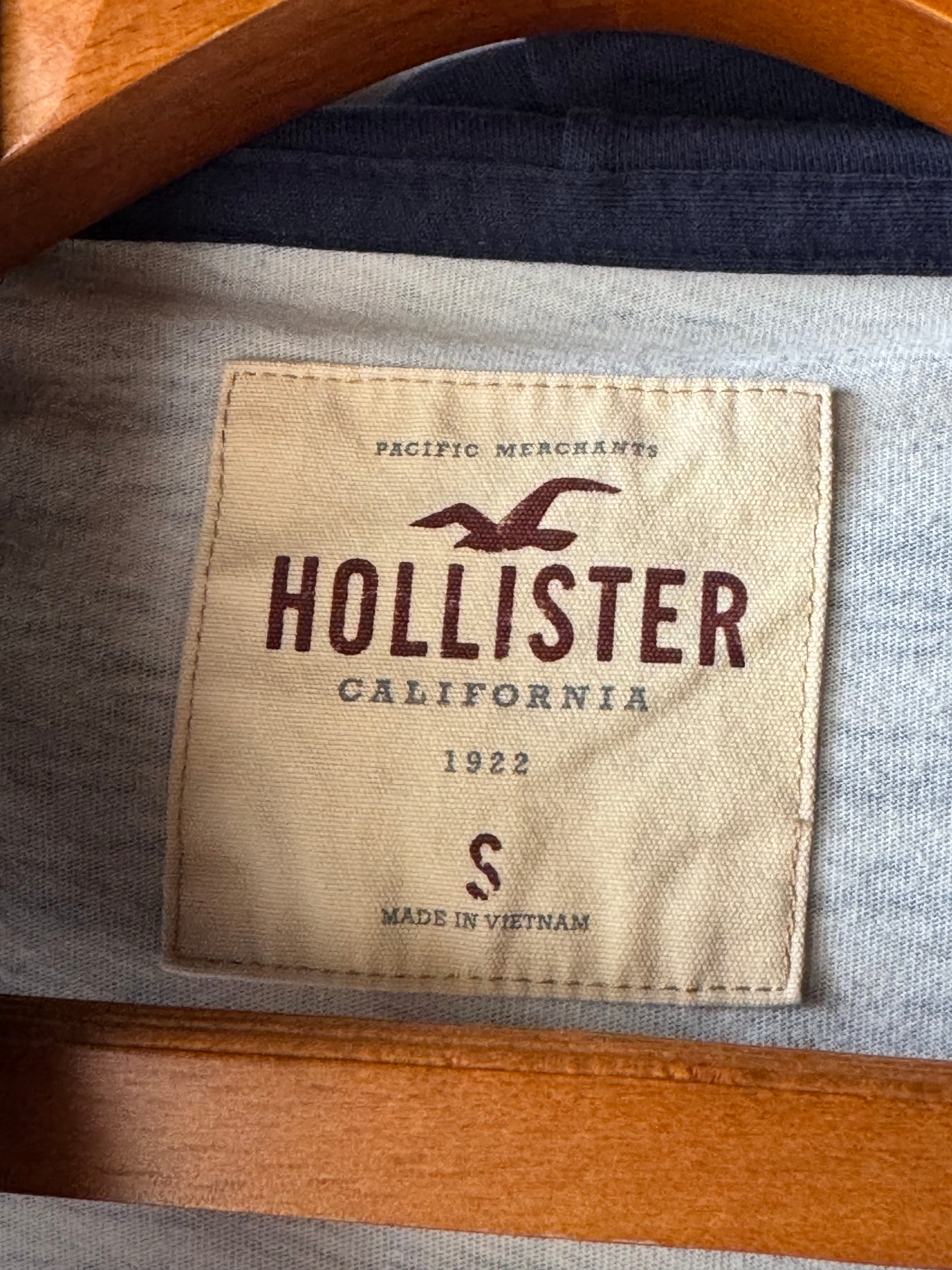 Hollister Hoodie (Small)