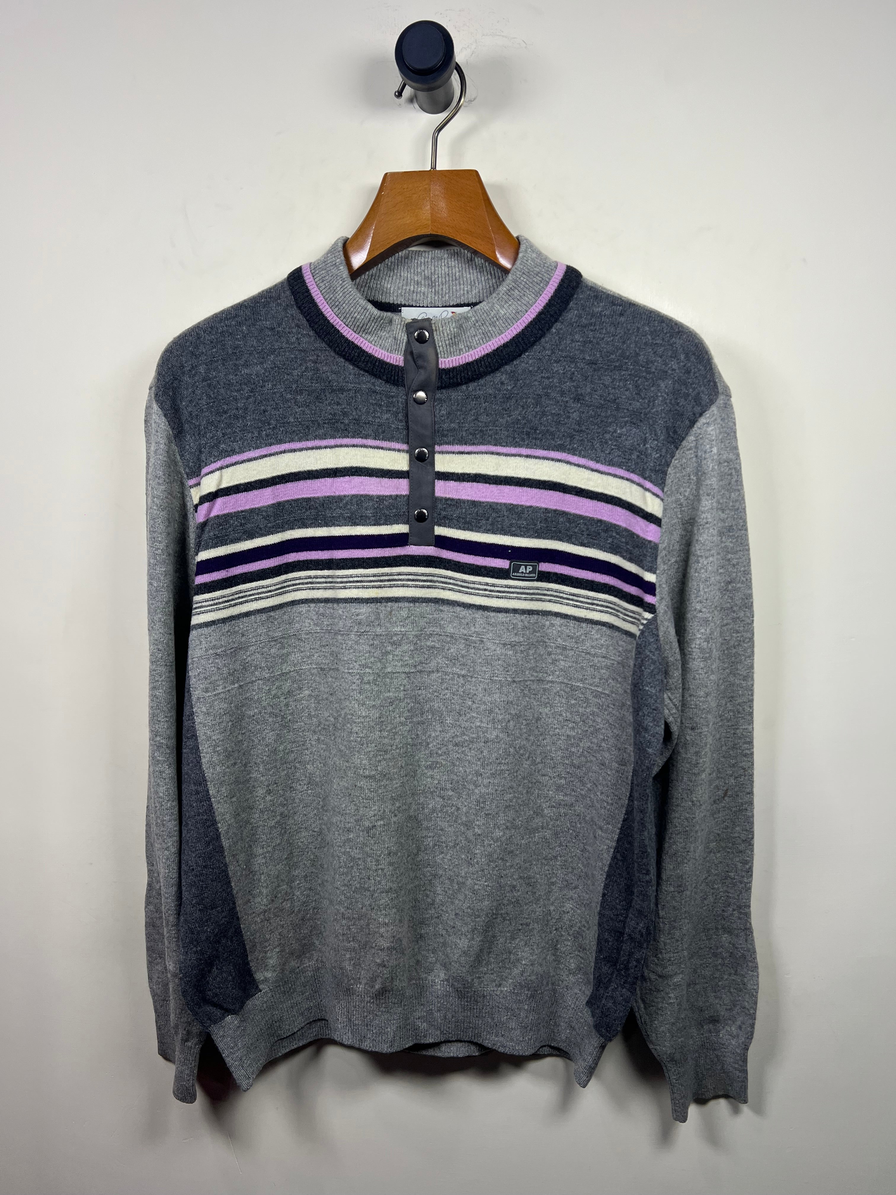 Quarter Buttoned Sweater (Large)