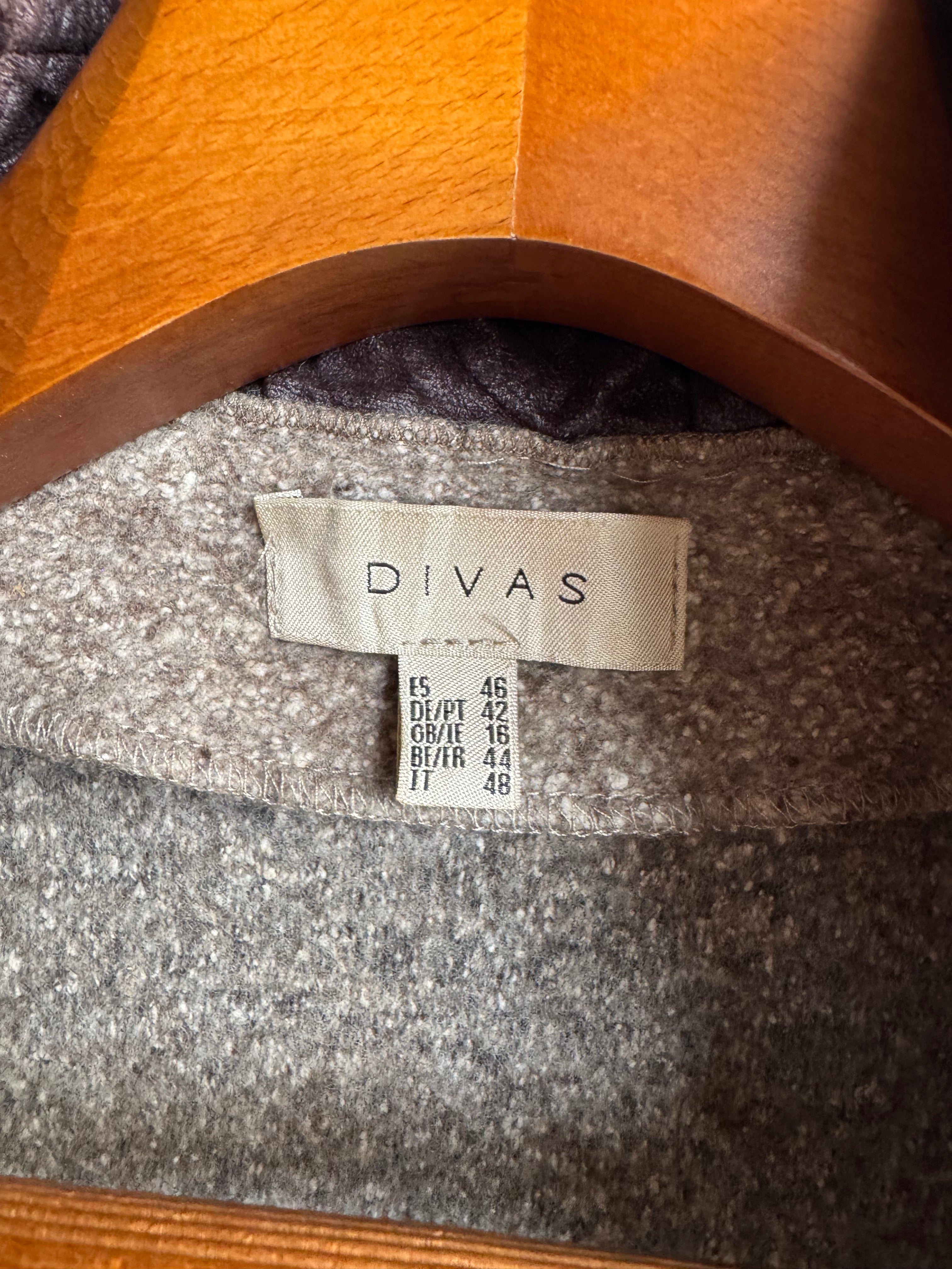 Wool Coat (Women) (Medium)