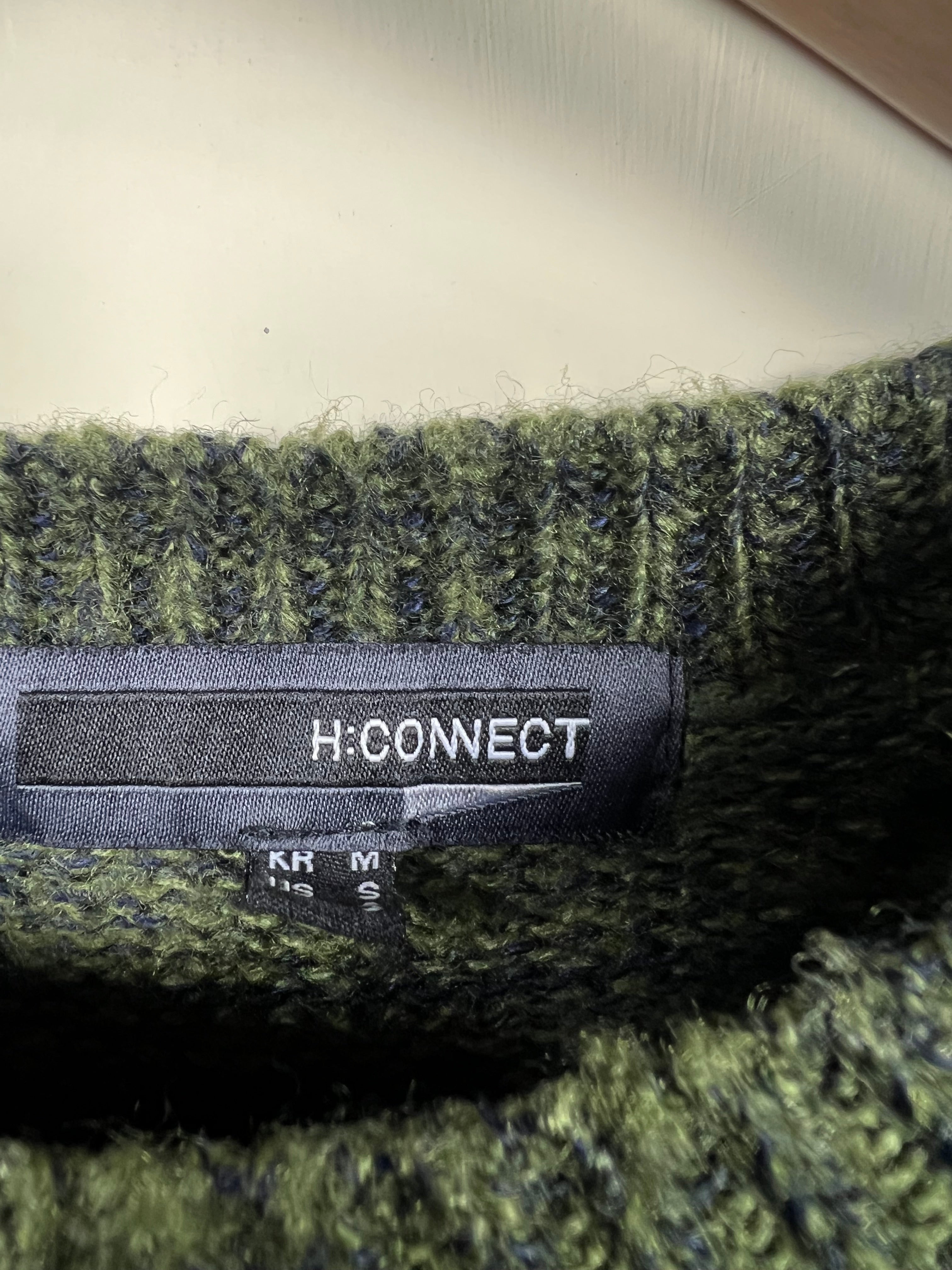 H Connect Lambswool Cable Knitted Sweater (Small)