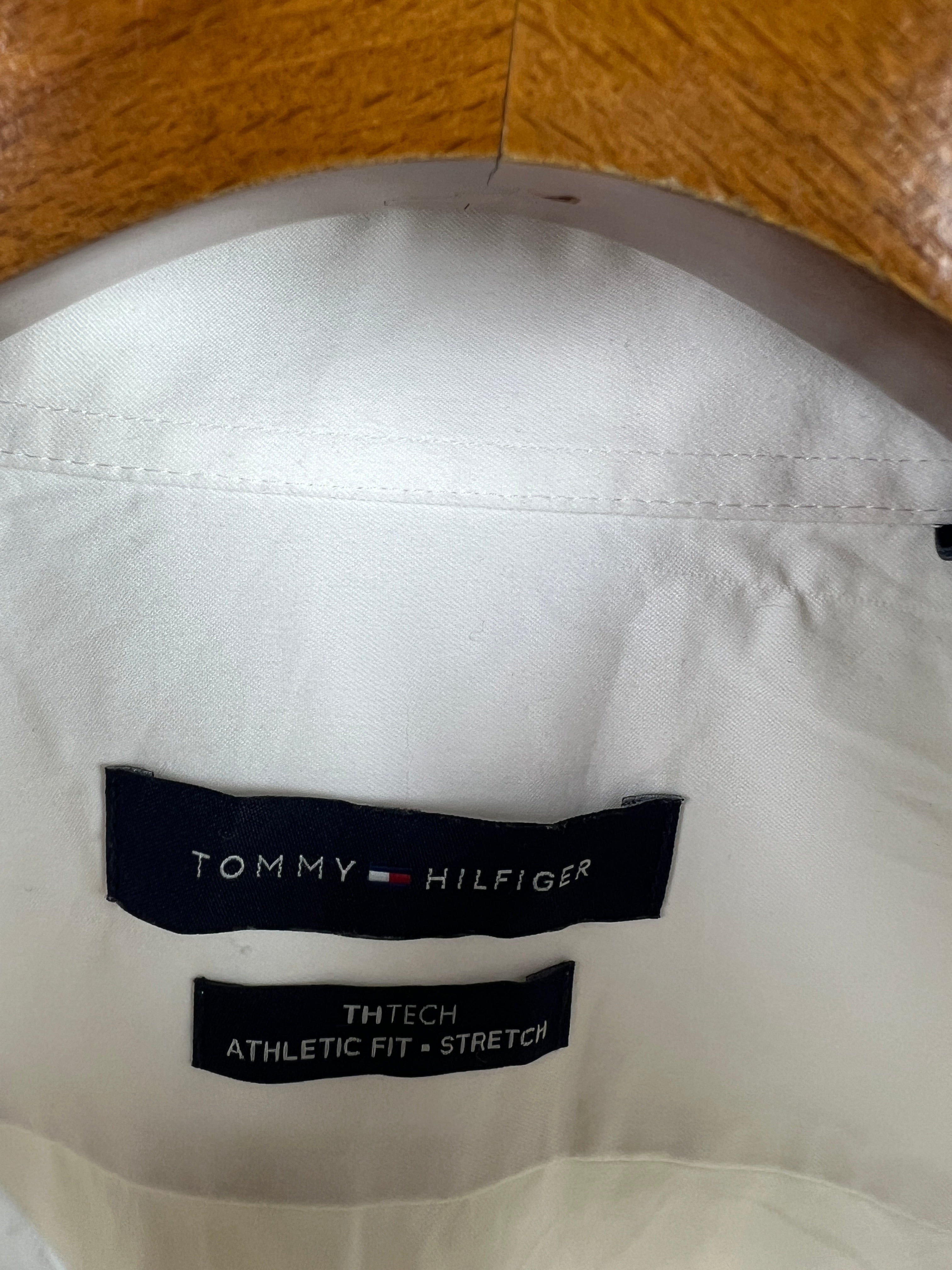 Tommy Hilfiger Shirt (Large)