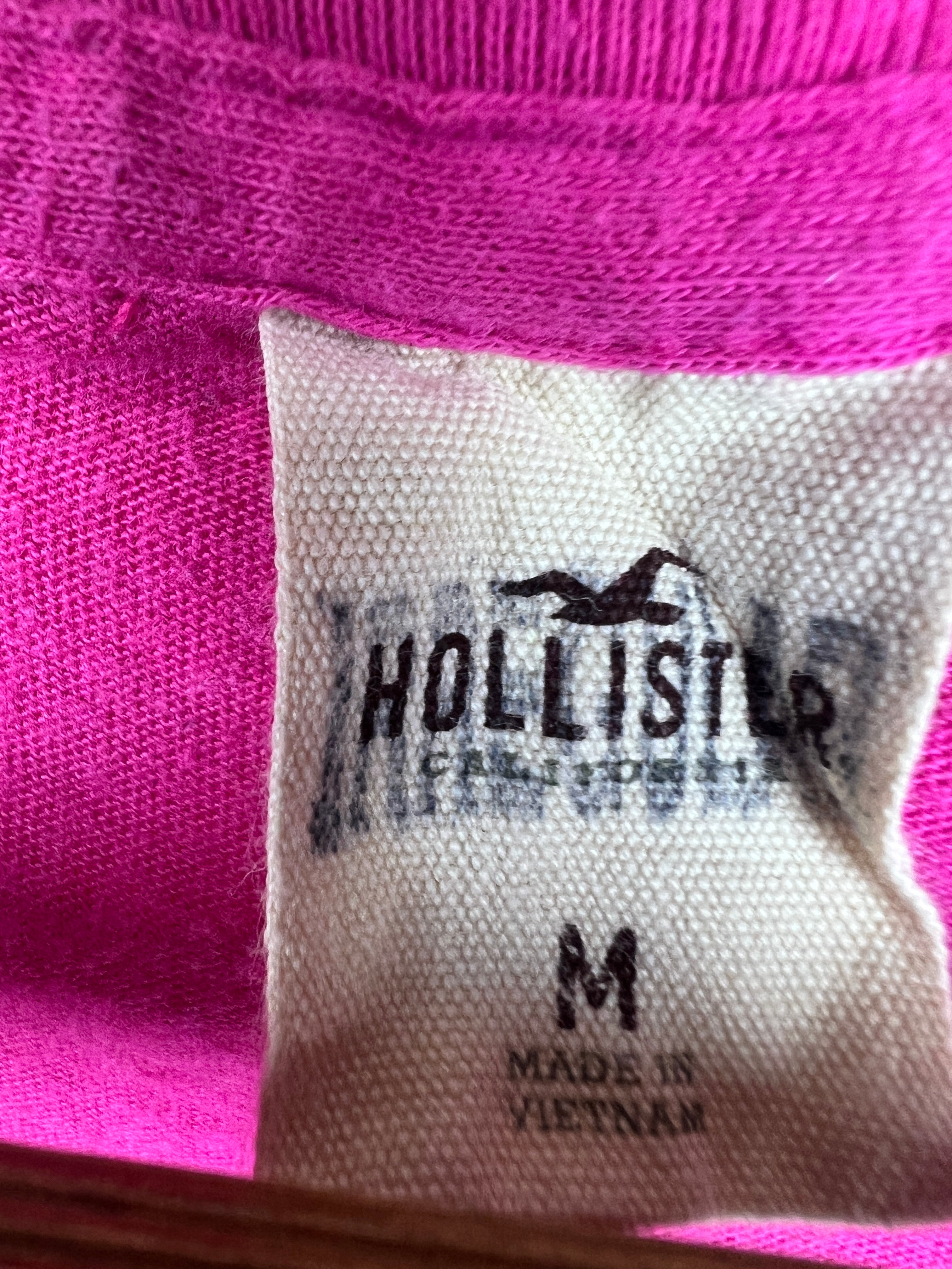 Hollister T-Shirt (Women) (Medium)