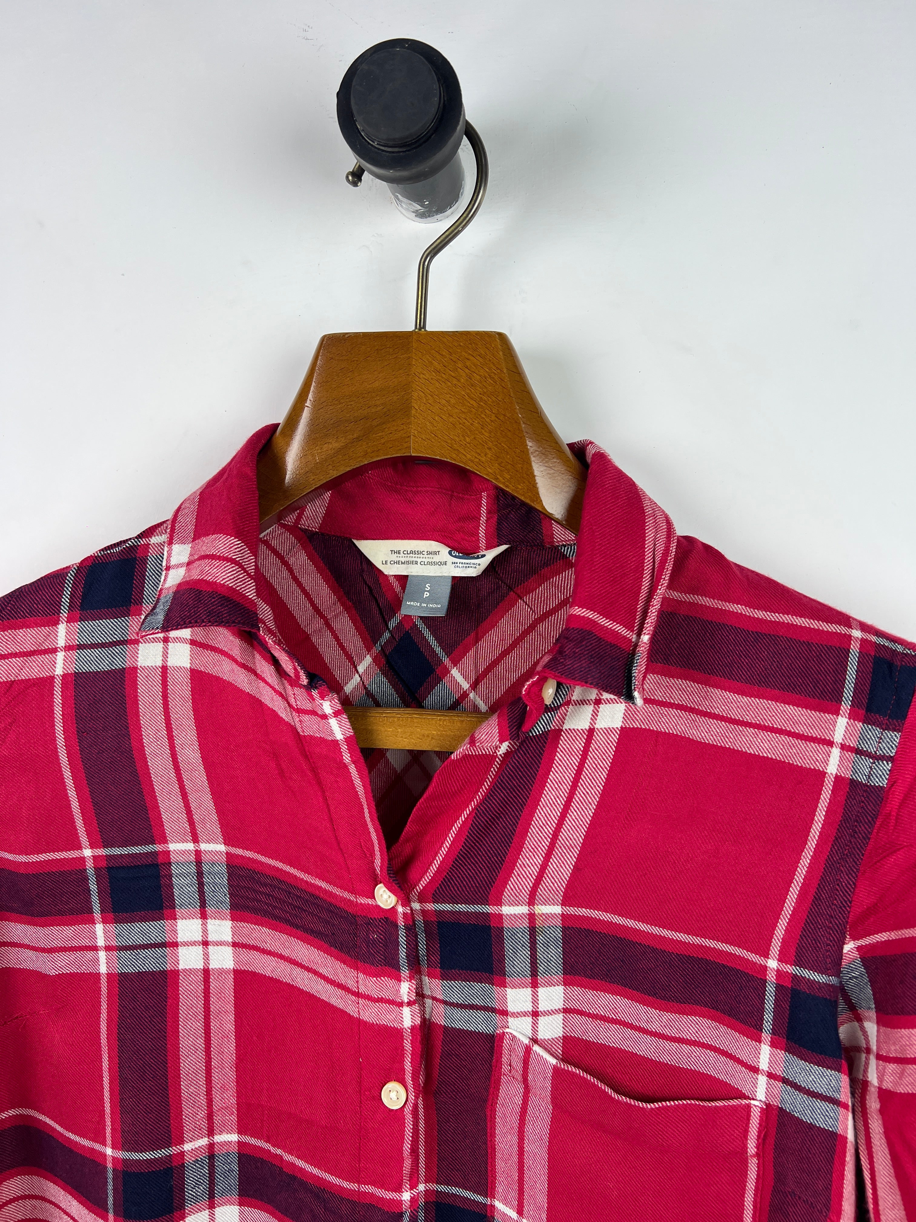 Old Navy Shirt (Women) (Medium-Large)