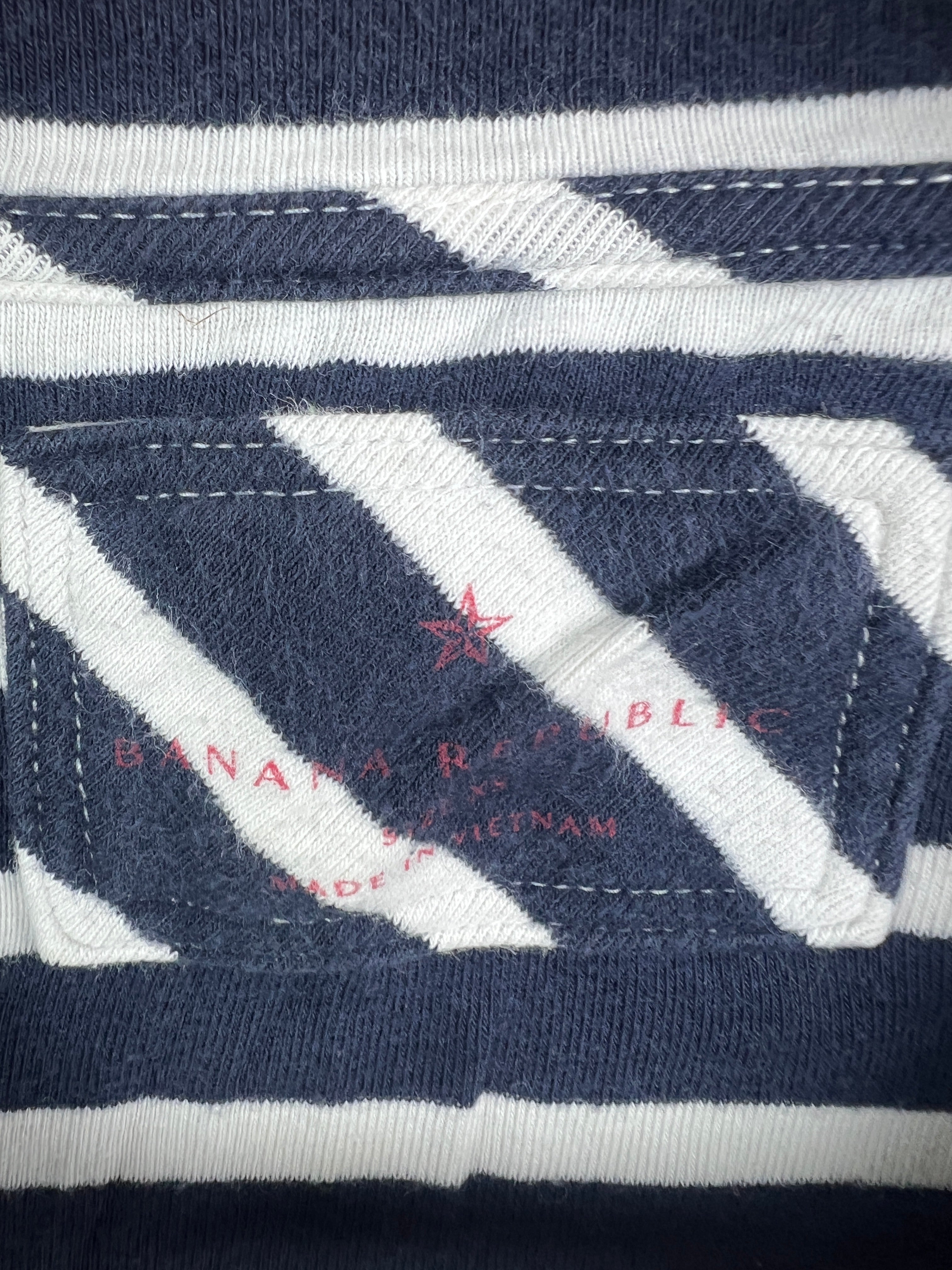Banana Republic T-Shirt (Women) (X-Small)