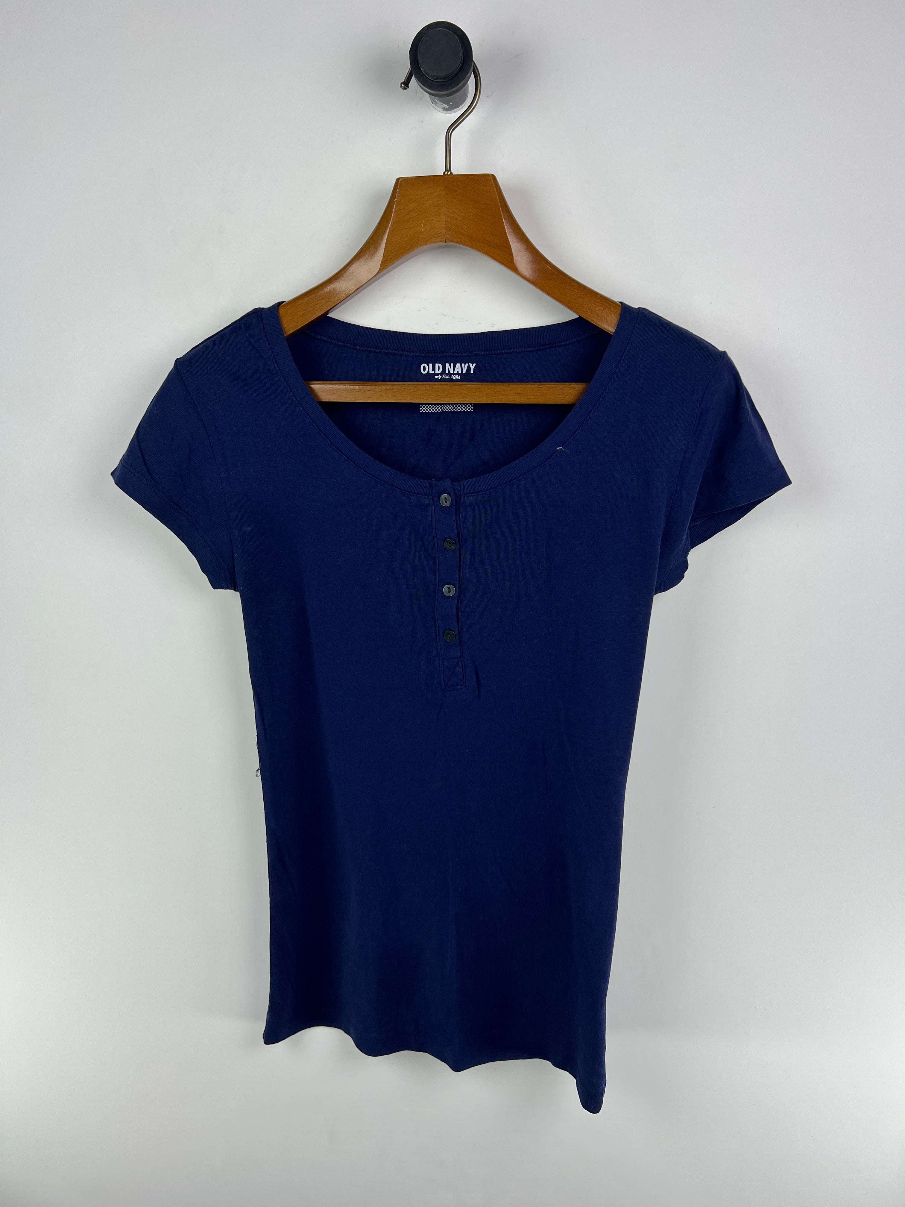 Old Navy T-Shirt (Women) (Small)