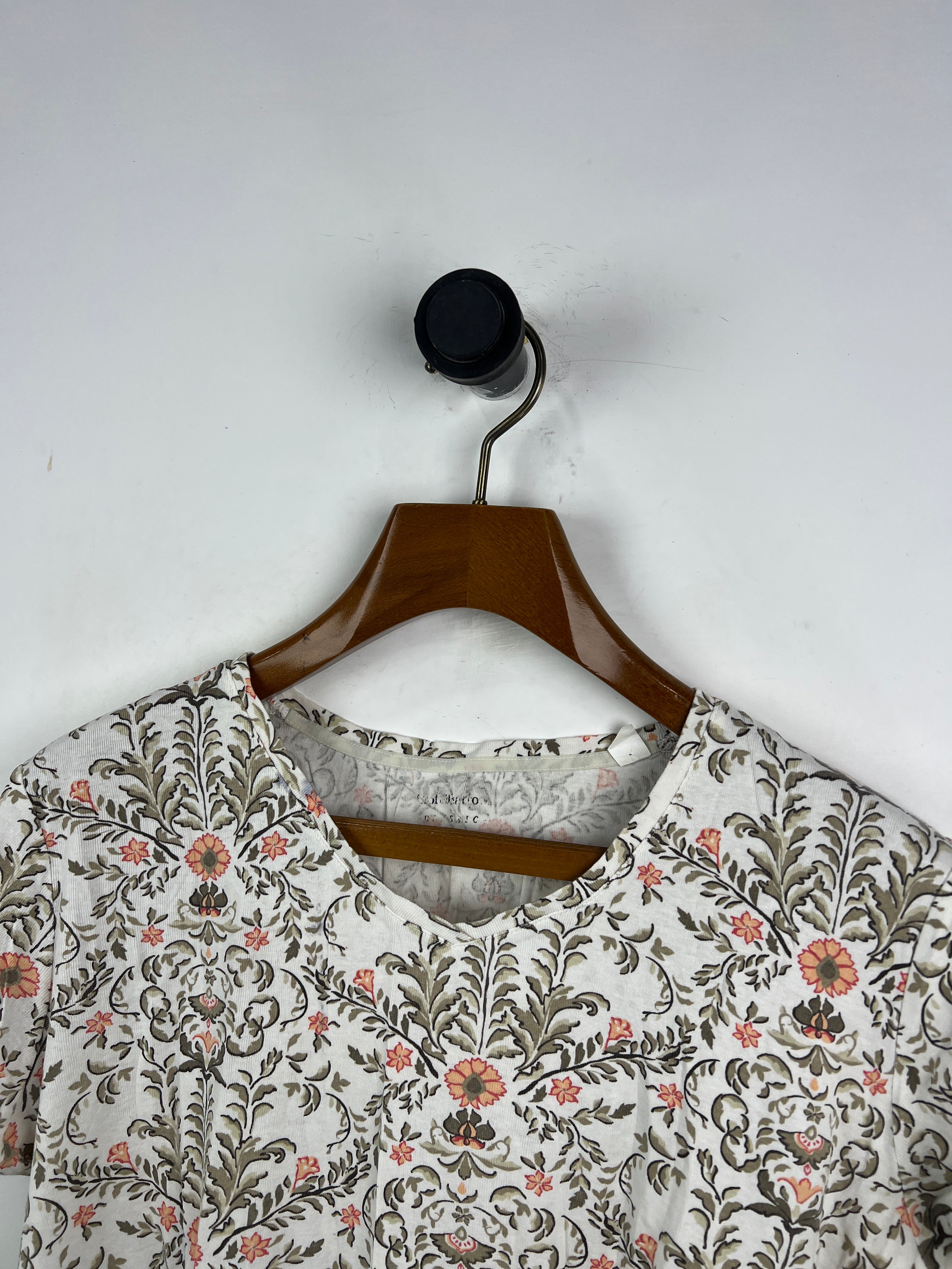 Croft & Barrow Blouse (Women) (Medium-Large)