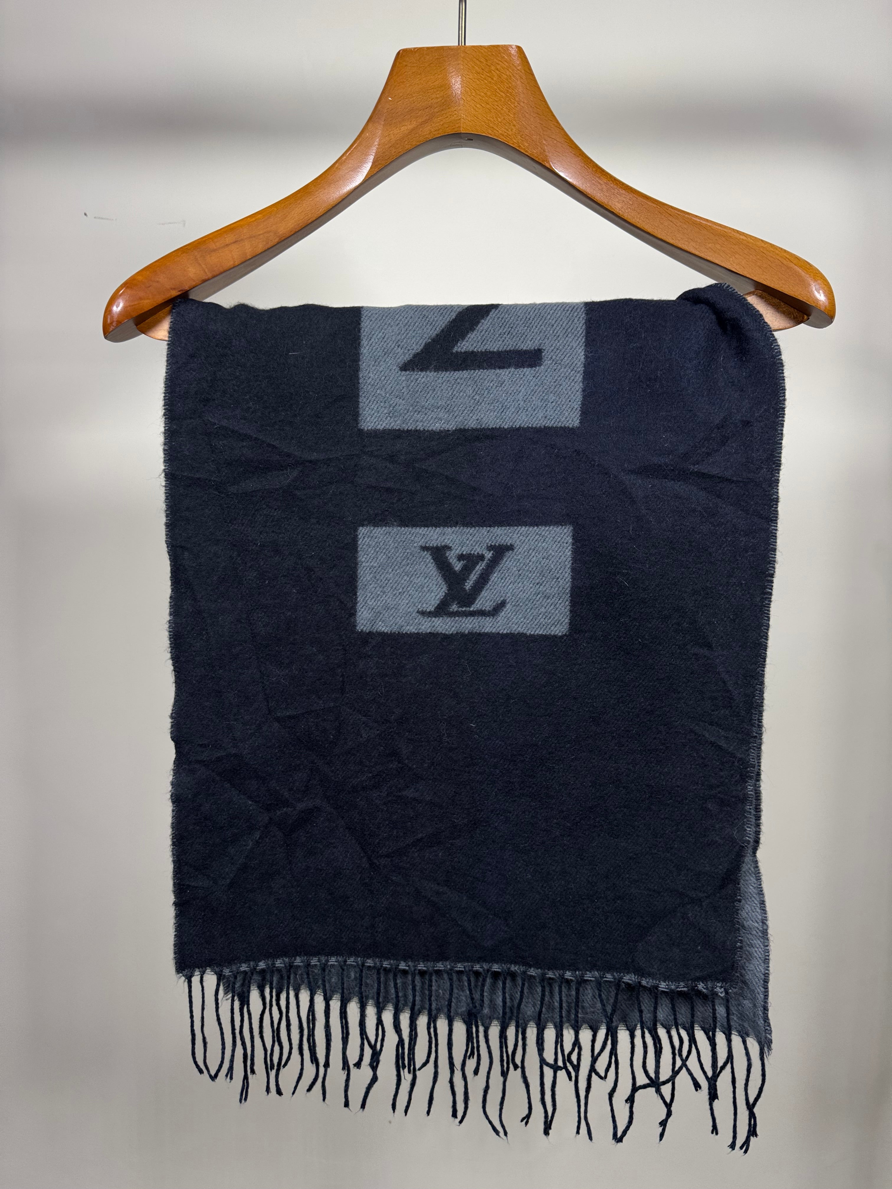 Louis Vuitton Muffler