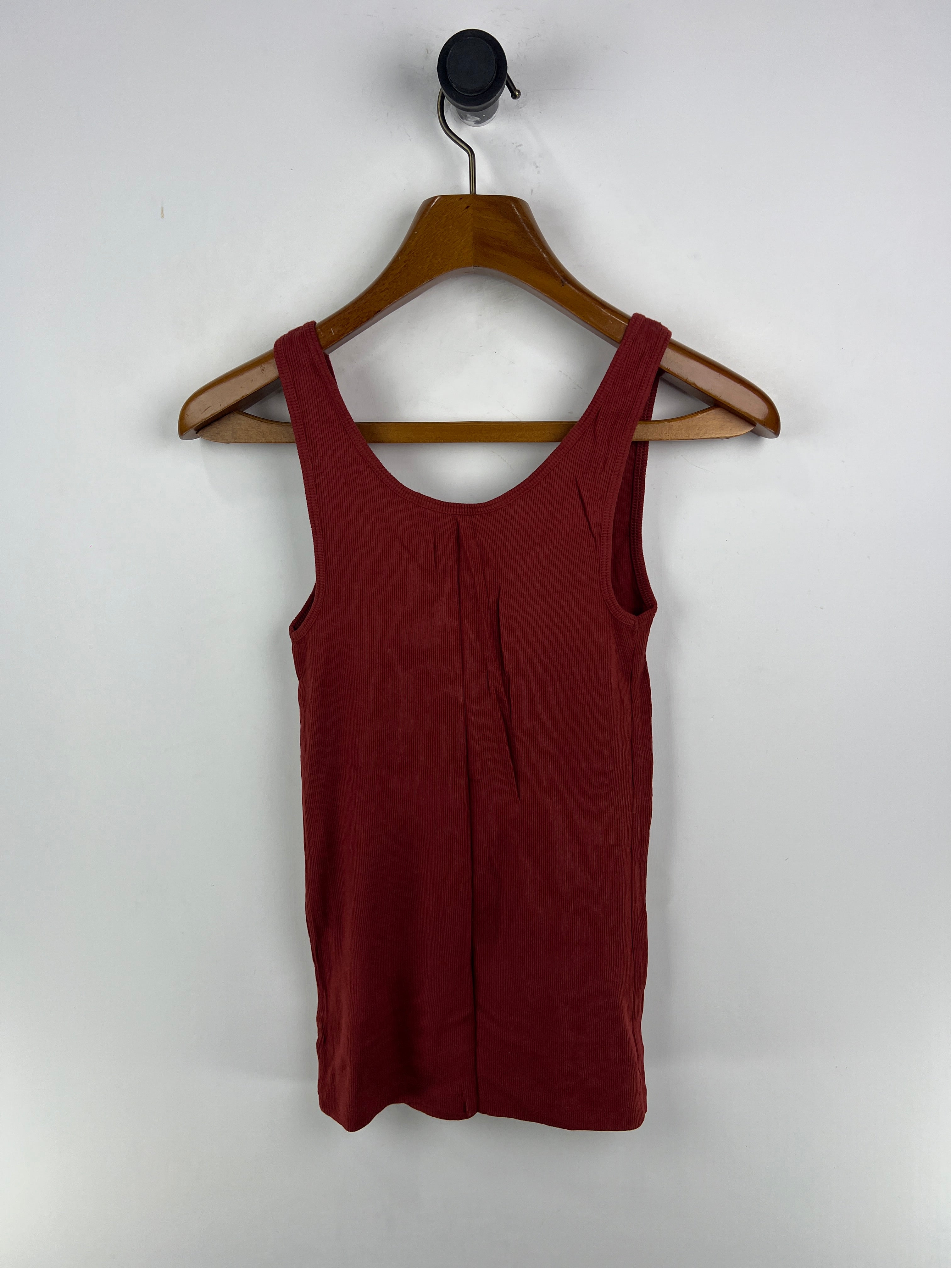 Old Navy Tank Top (Women) (Small-Medium)