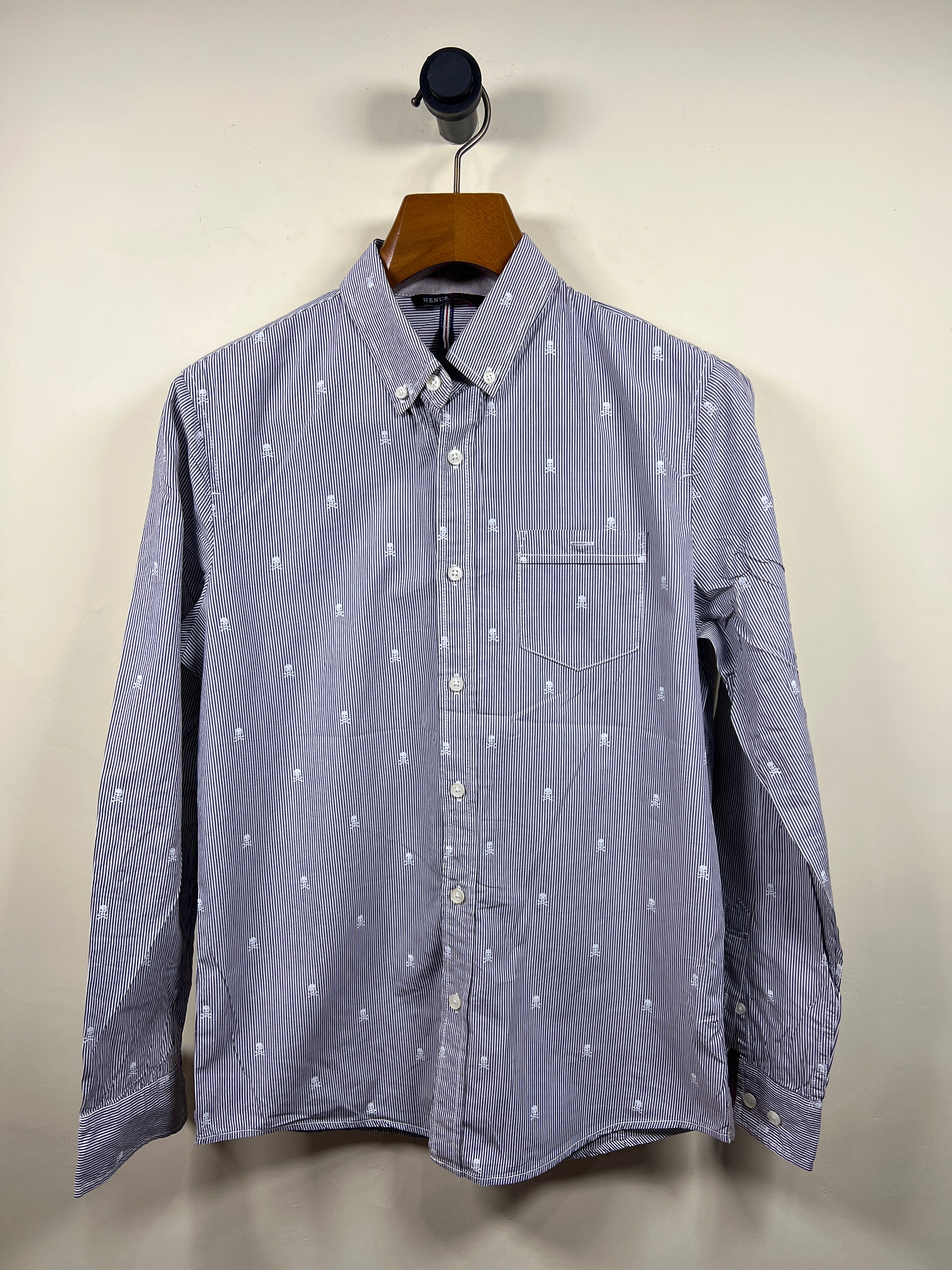 Henus Shirt (Small-Medium)
