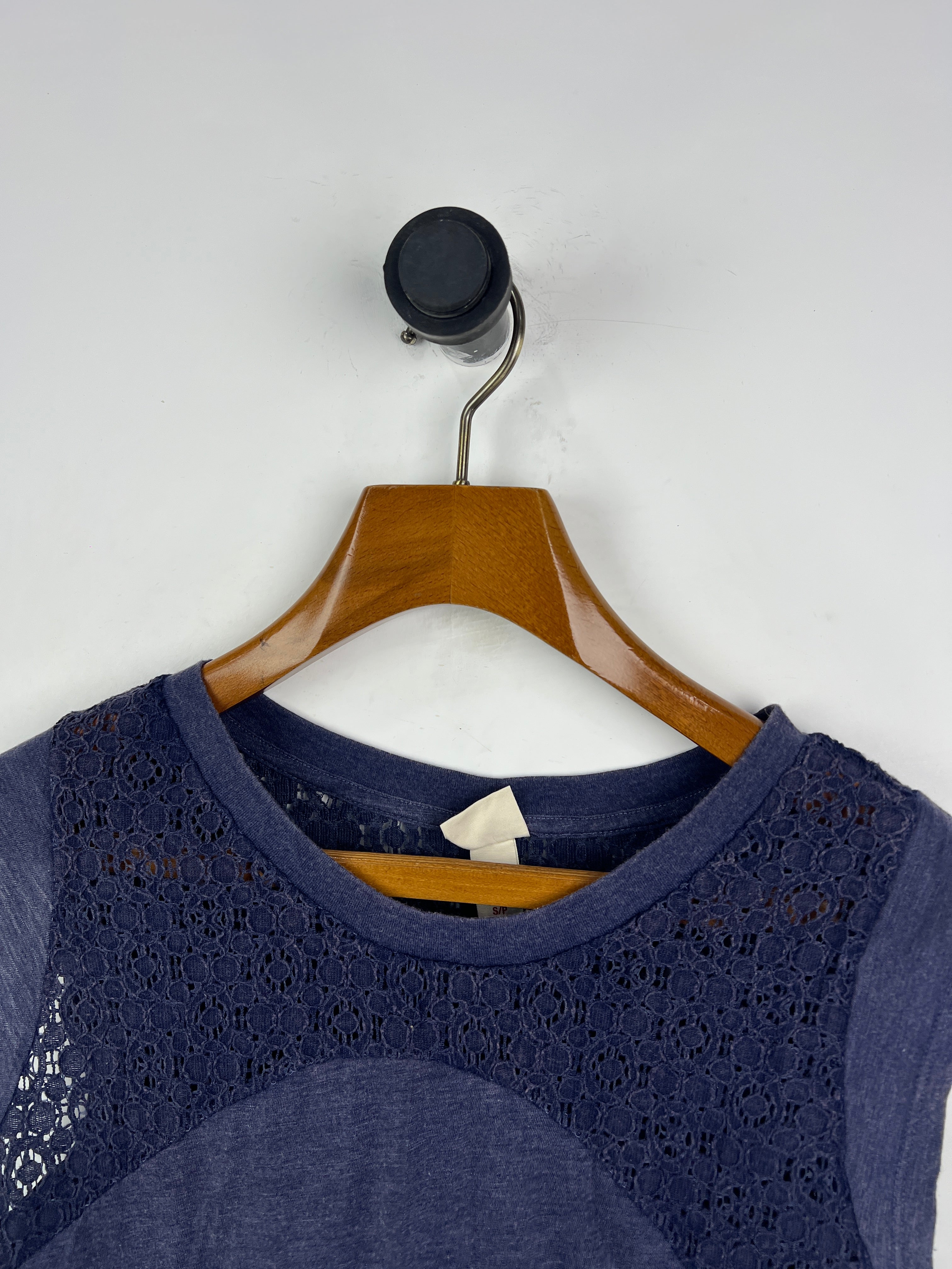 Mossimo Blouse (Women) (Small-Medium)