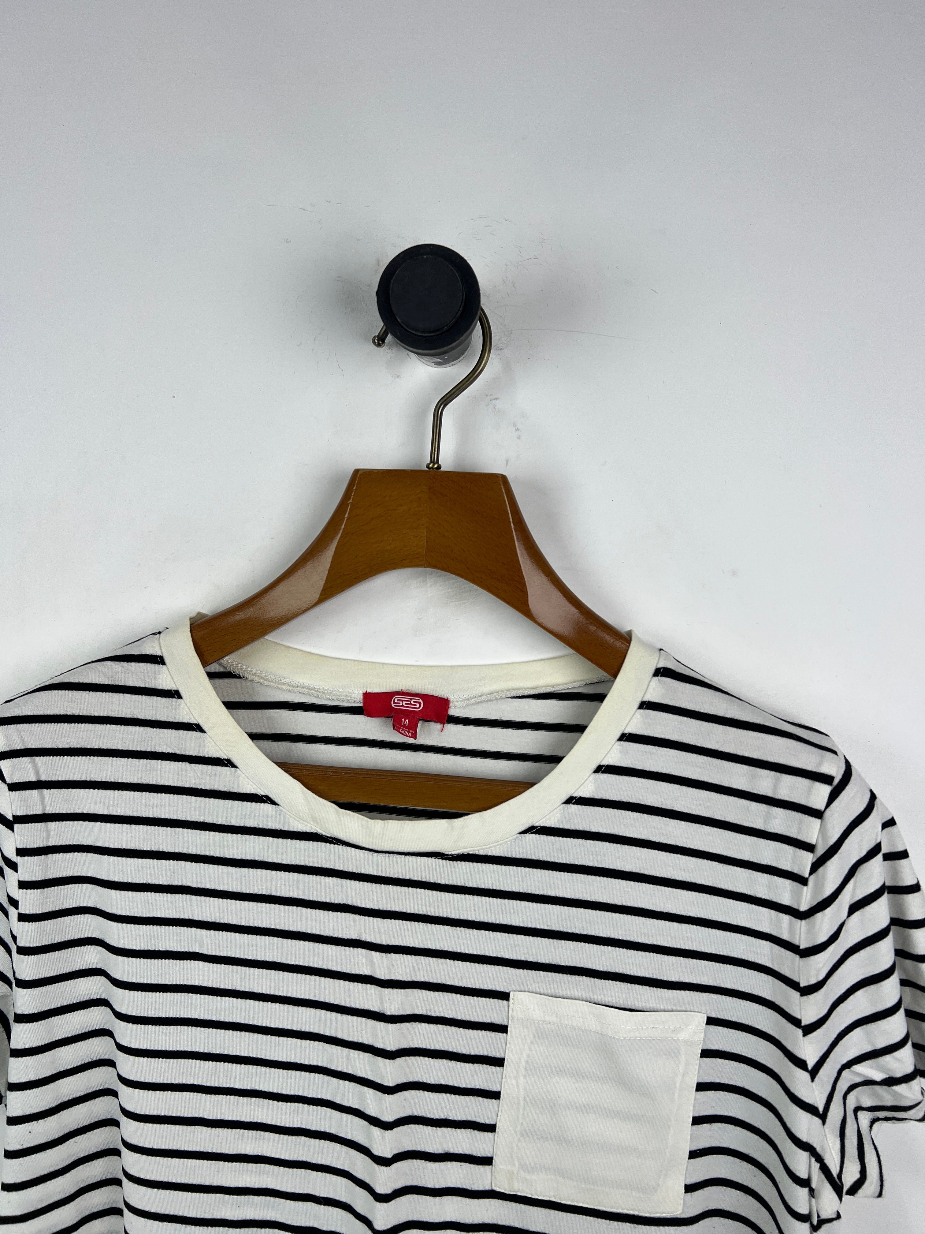 T-Shirt (Women) (Medium-Large)