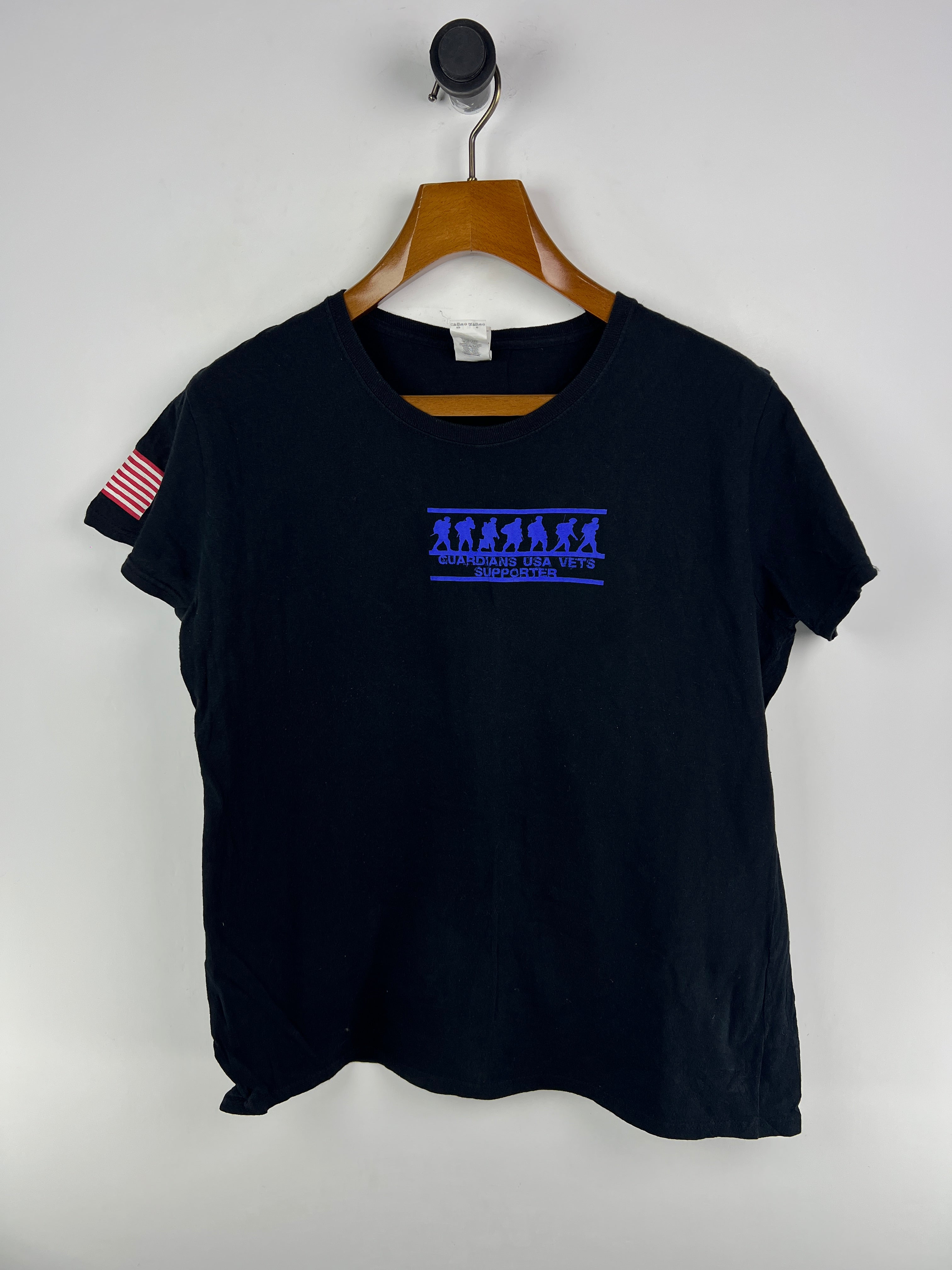 Gildan T-Shirt (Women) (Medium-Large)