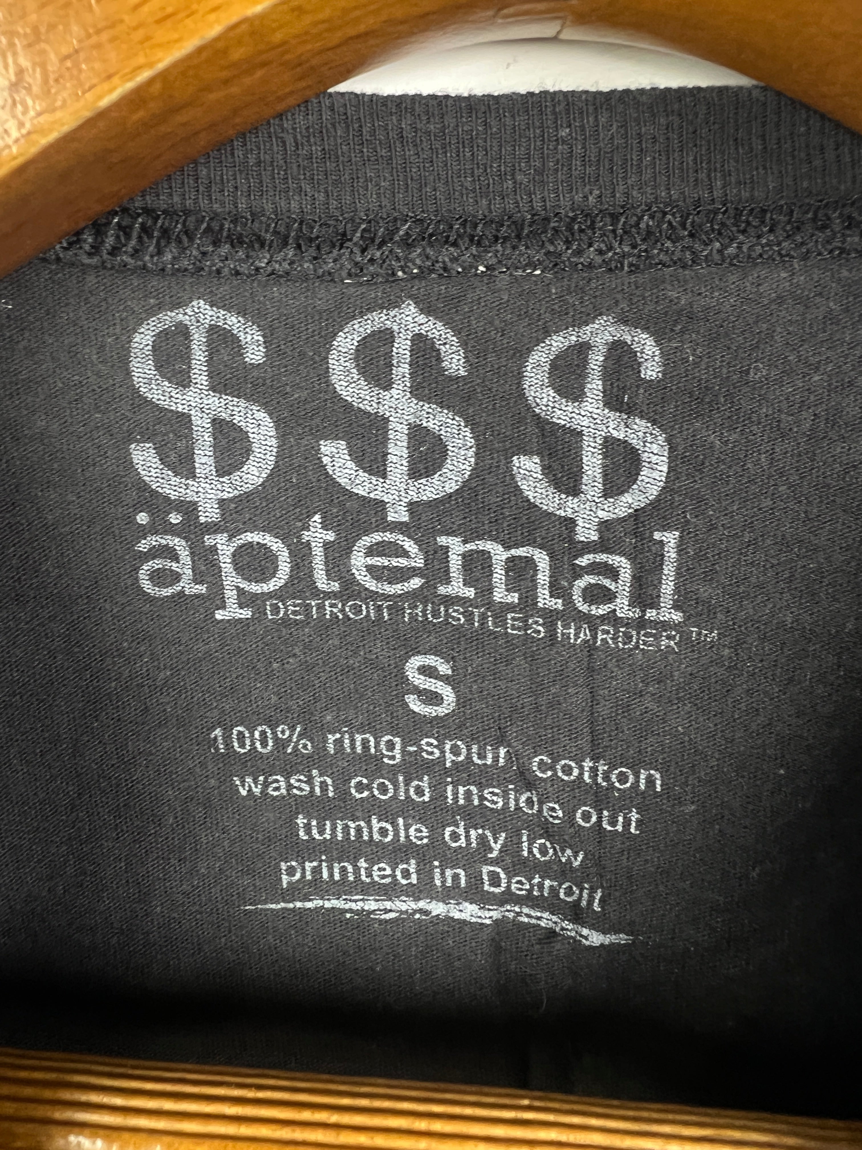 Aptemall T-Shirt (Women) (Small)