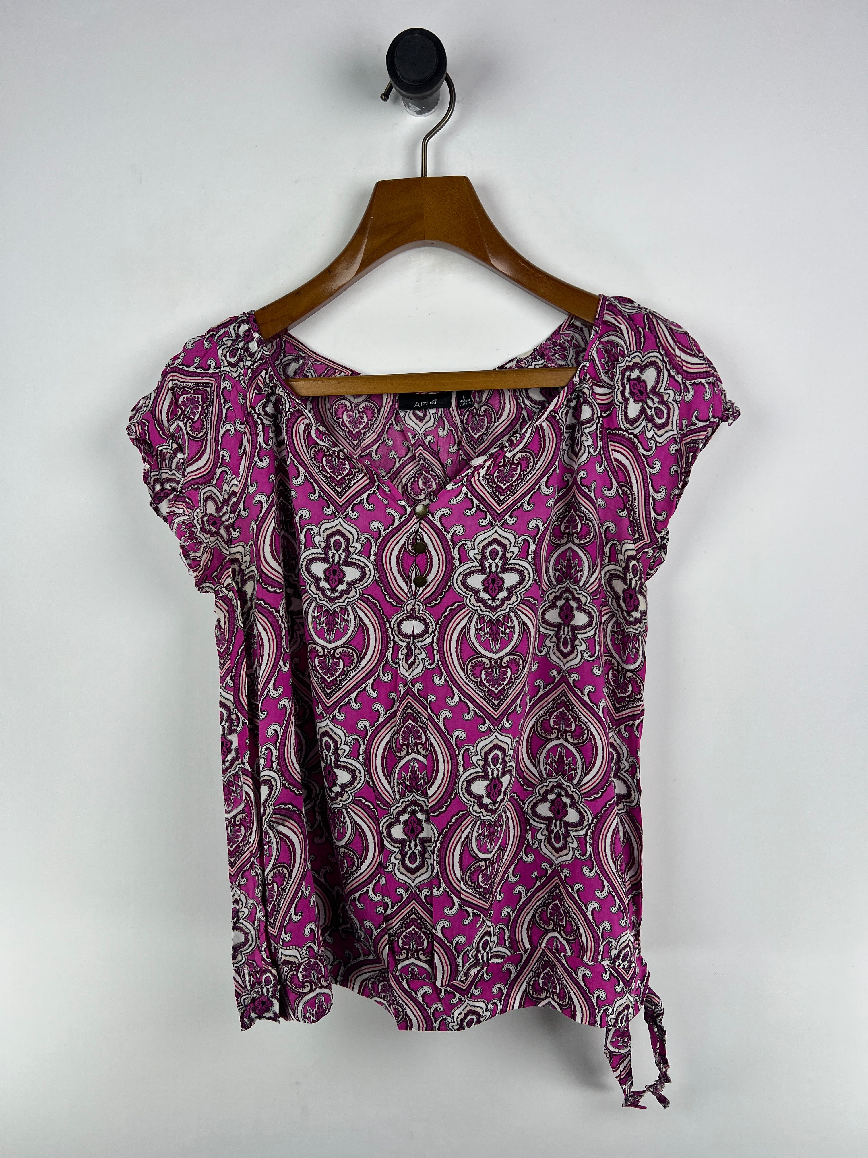 Apt 9 Blouse (Women) (Medium-Large)
