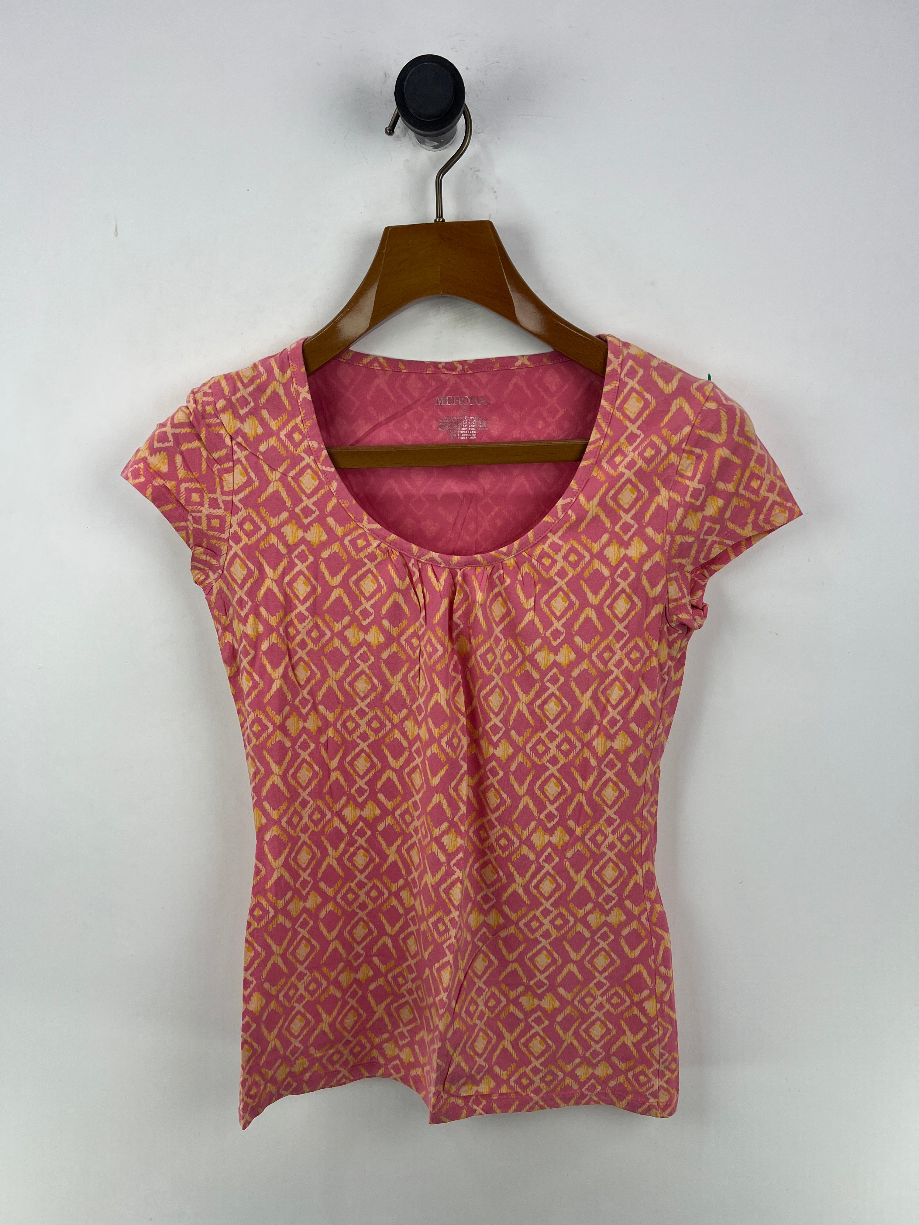 Merona T-Shirt (Women) (X-Small)