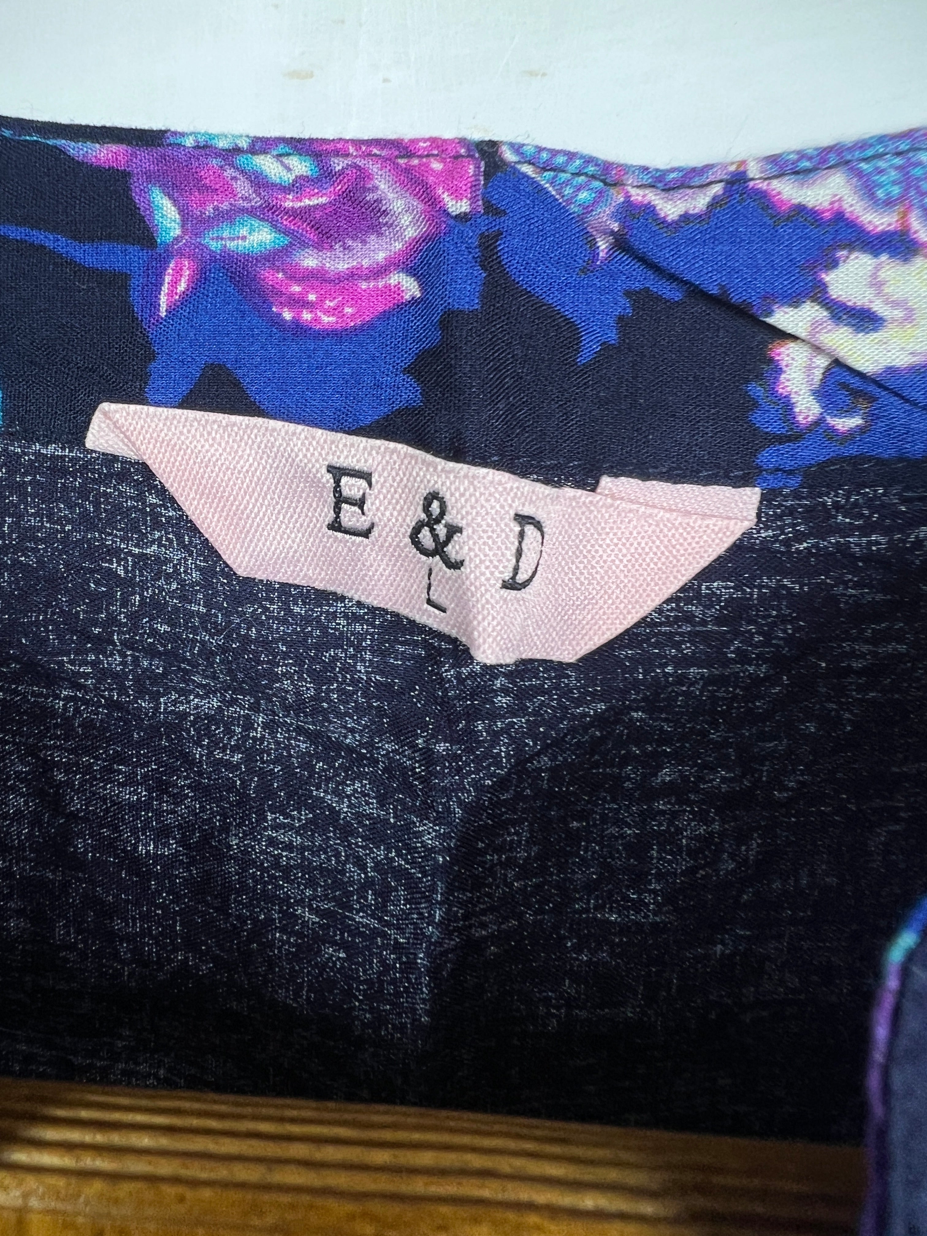 E&D Blouse (Women) (Medium-Large)