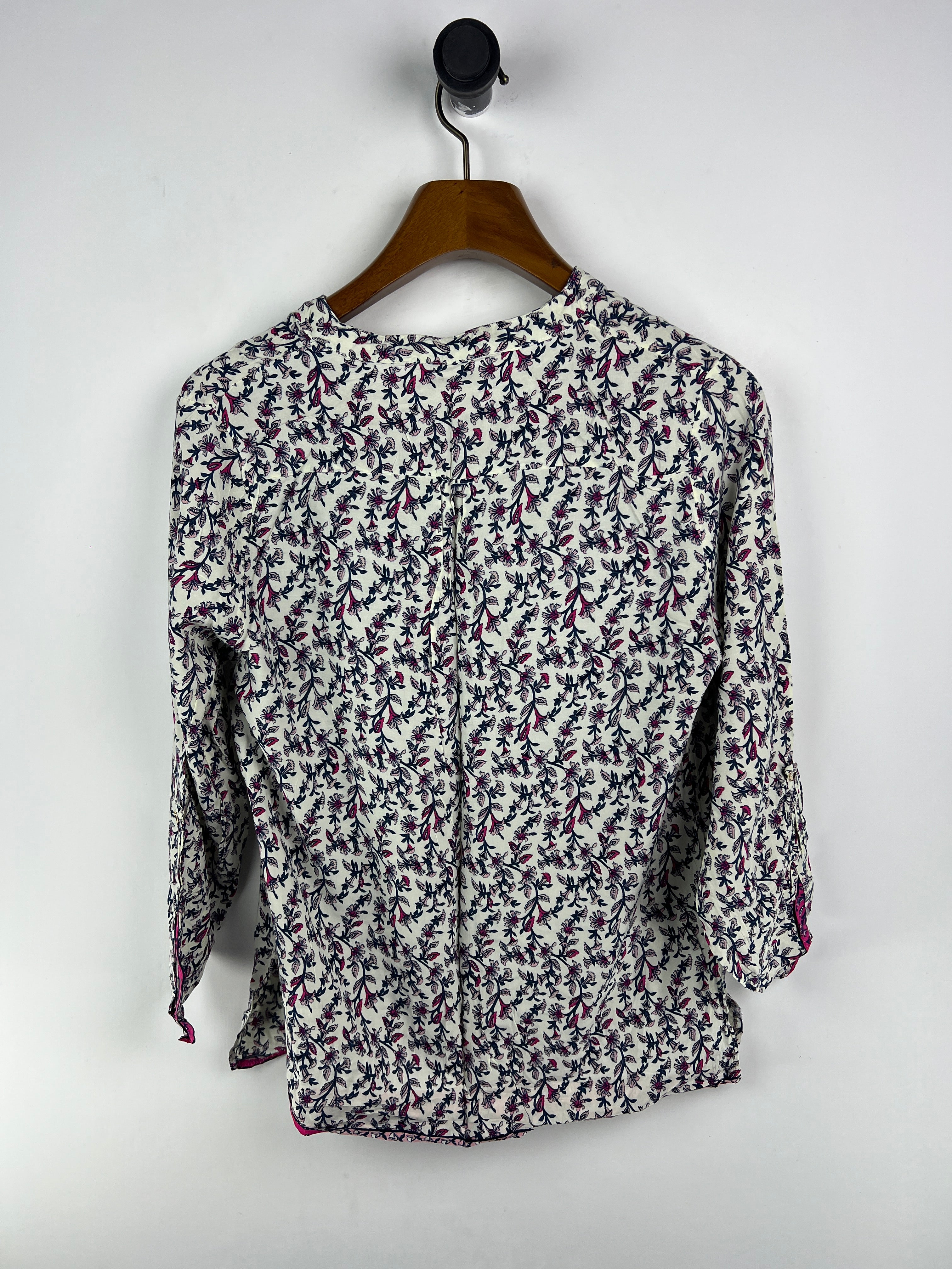 E&D Blouse (Women) (Medium-Large)