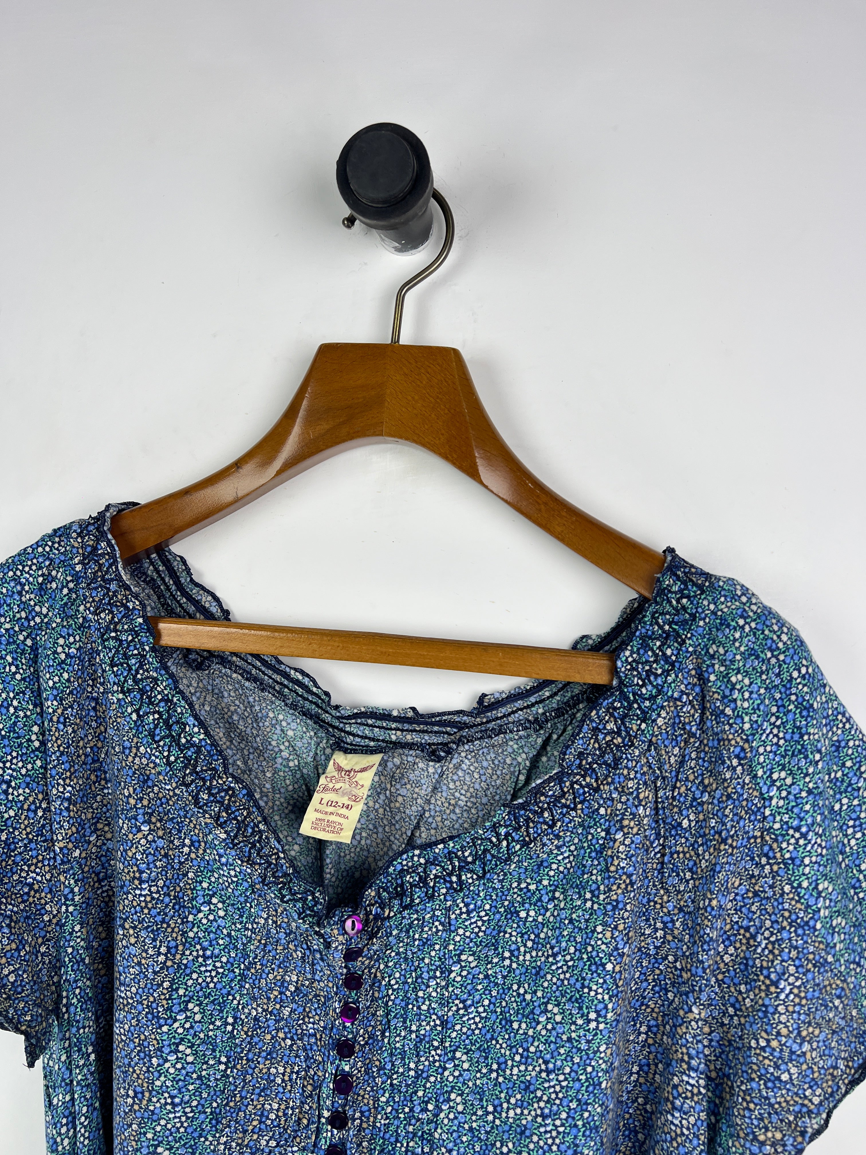 Faded Glory Blouse (Women) (Medium-Large)