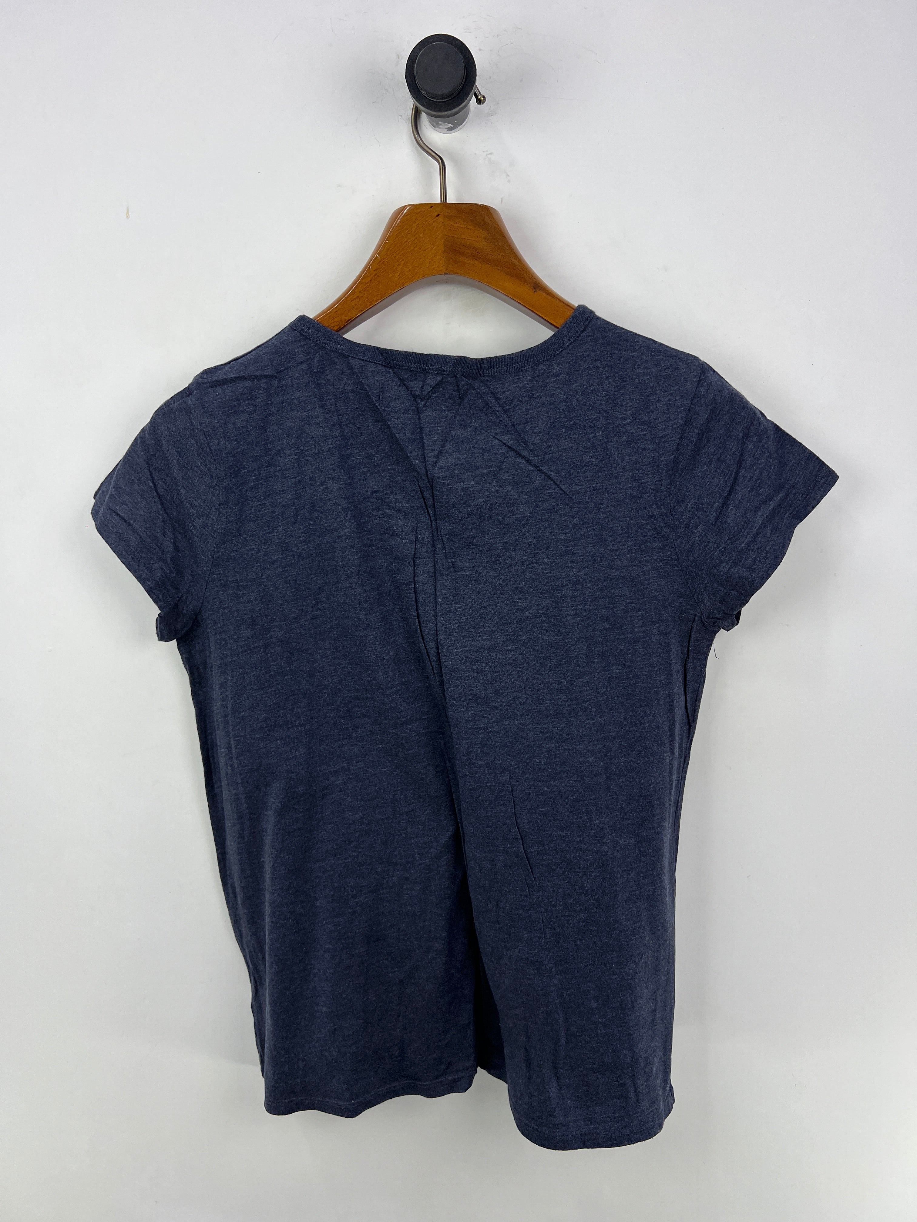 Merona T-Shirt (Women) (Small-Medium)