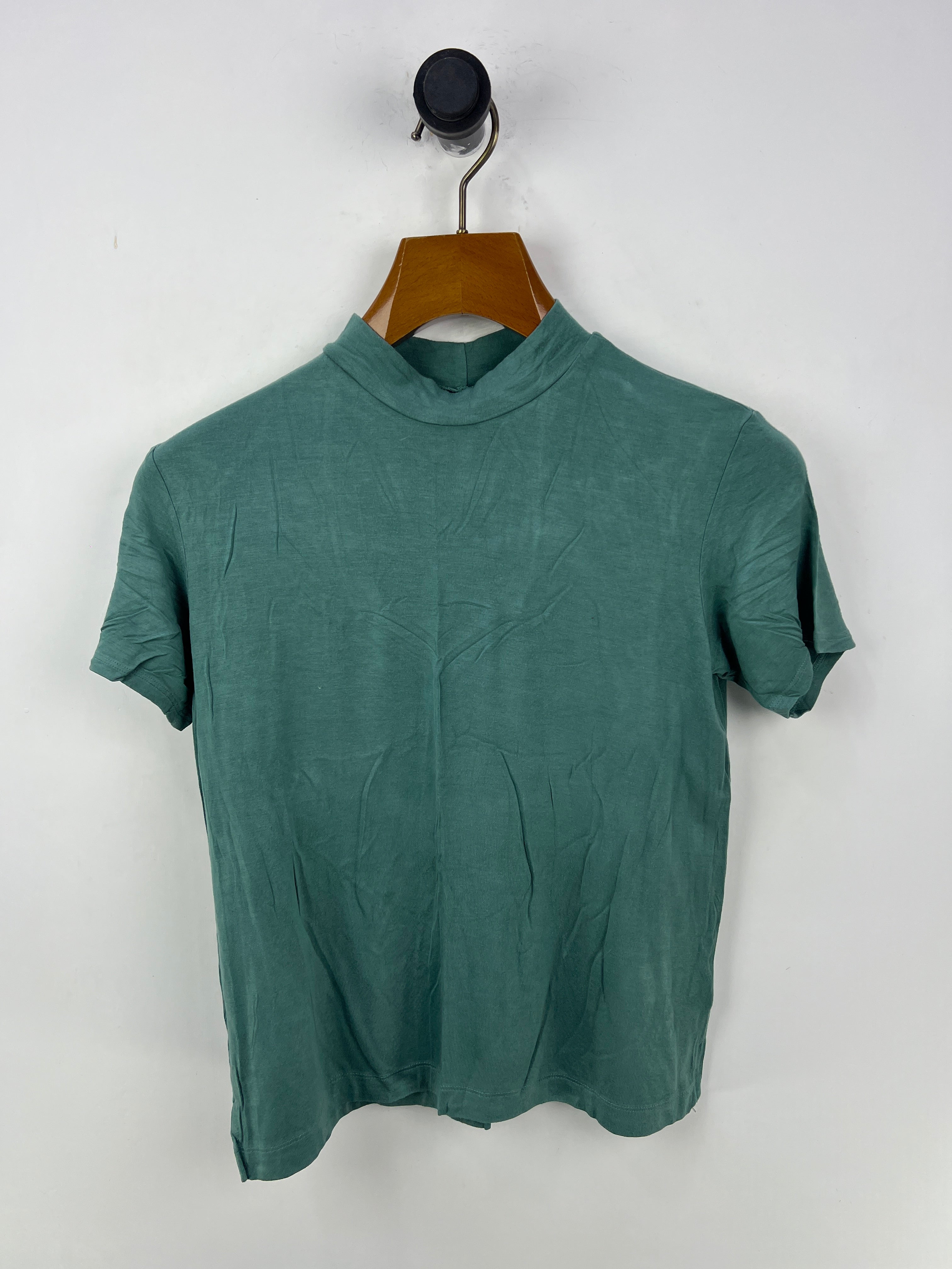 American Eagle T-Shirt (Women) (Small)