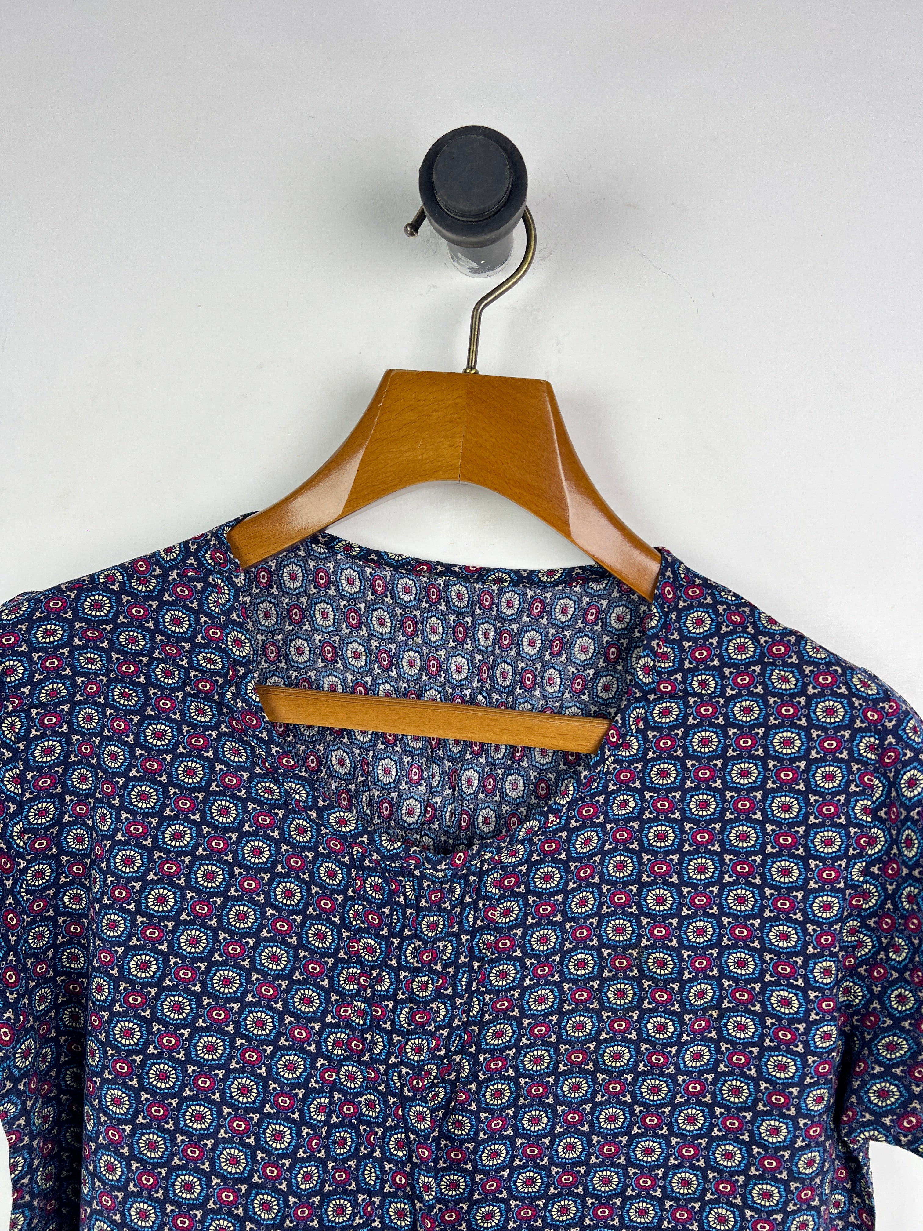 Blouse (Women) (Medium-Large)