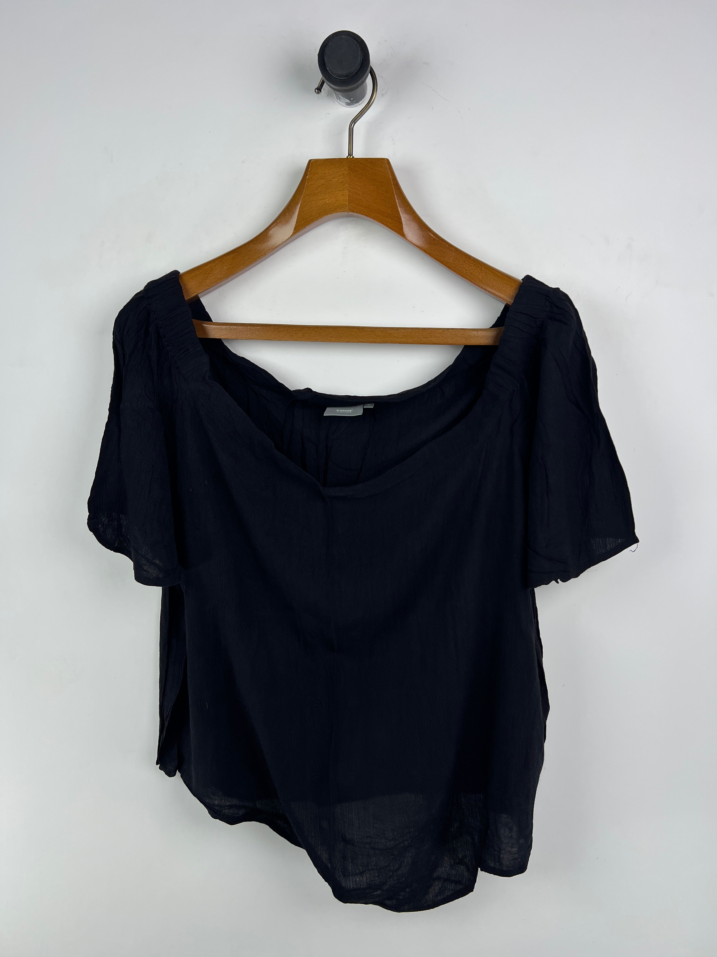 B Young Blouse (Women) (Medium-Large)