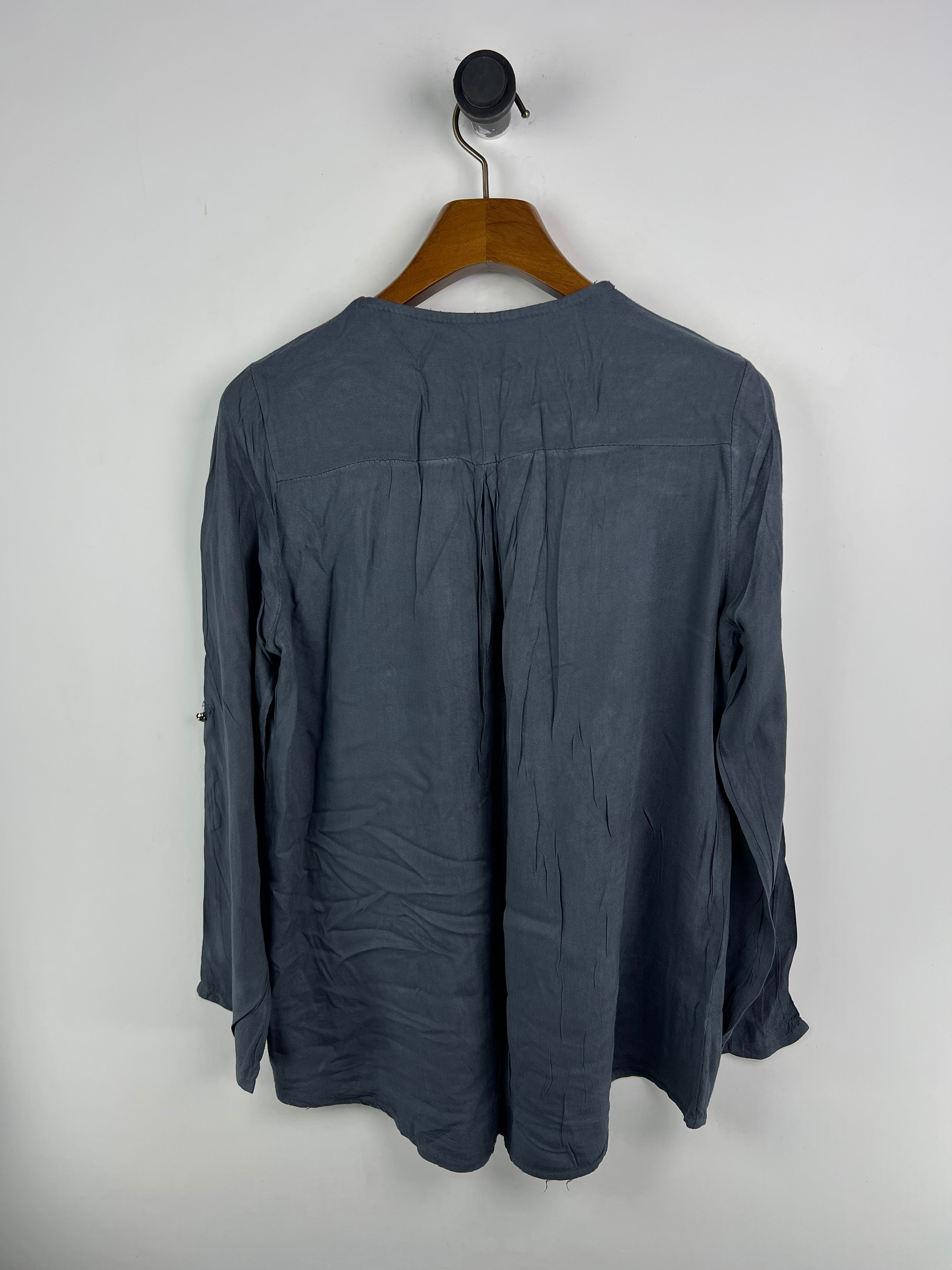Blouse (Women) (Medium-Large)