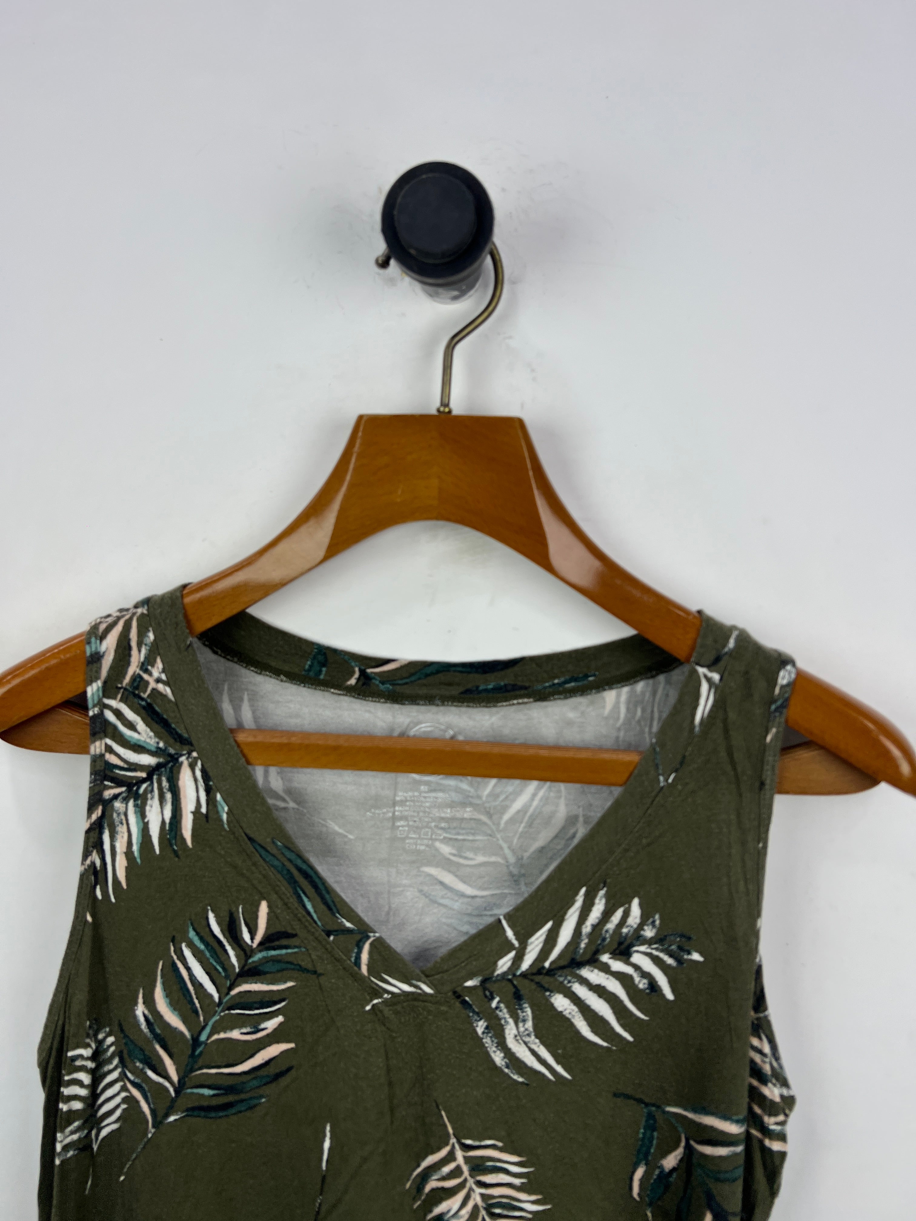 Maurices Tank Top (Women) (Medium)