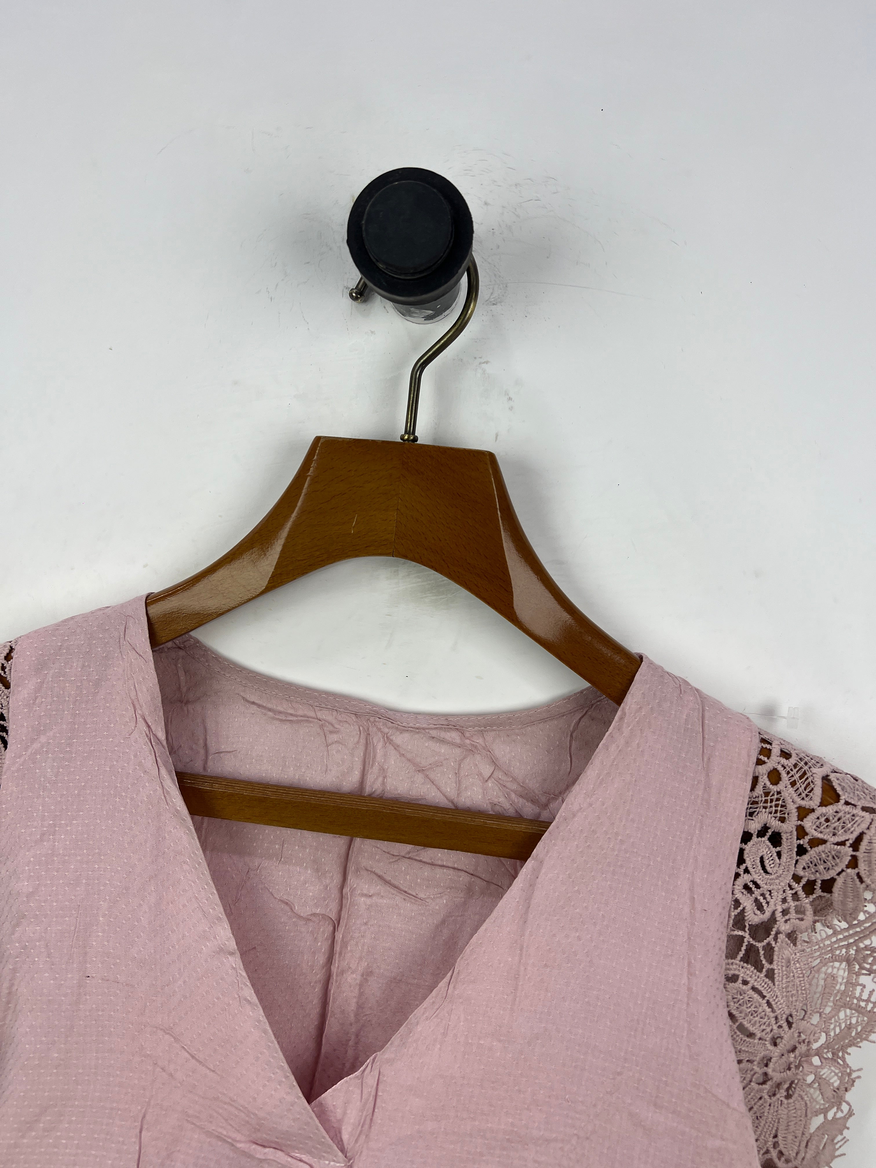 Blouse (Women) (Medium)