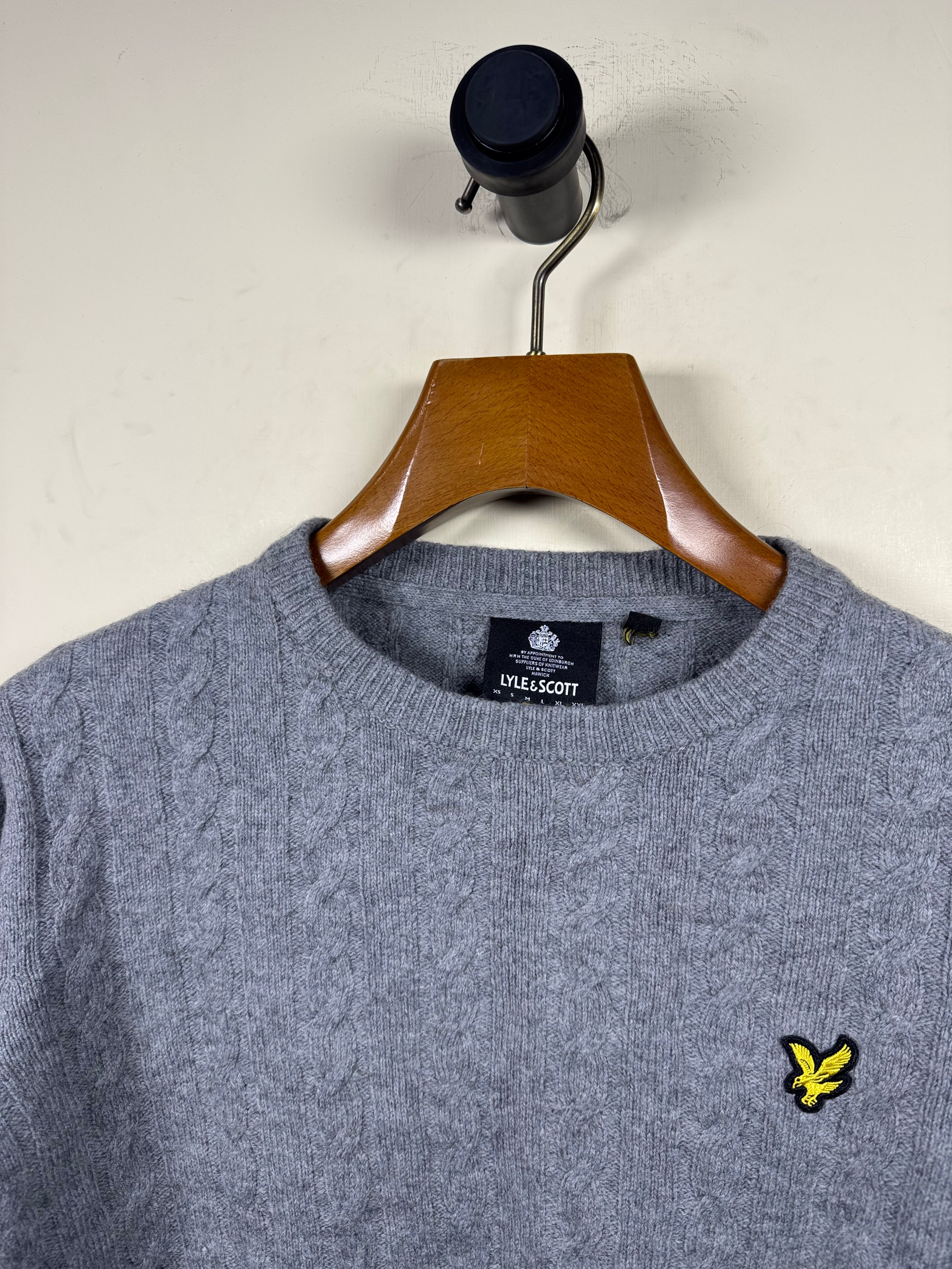Lyle & Scott Cable Knitted Sweater (Medium)