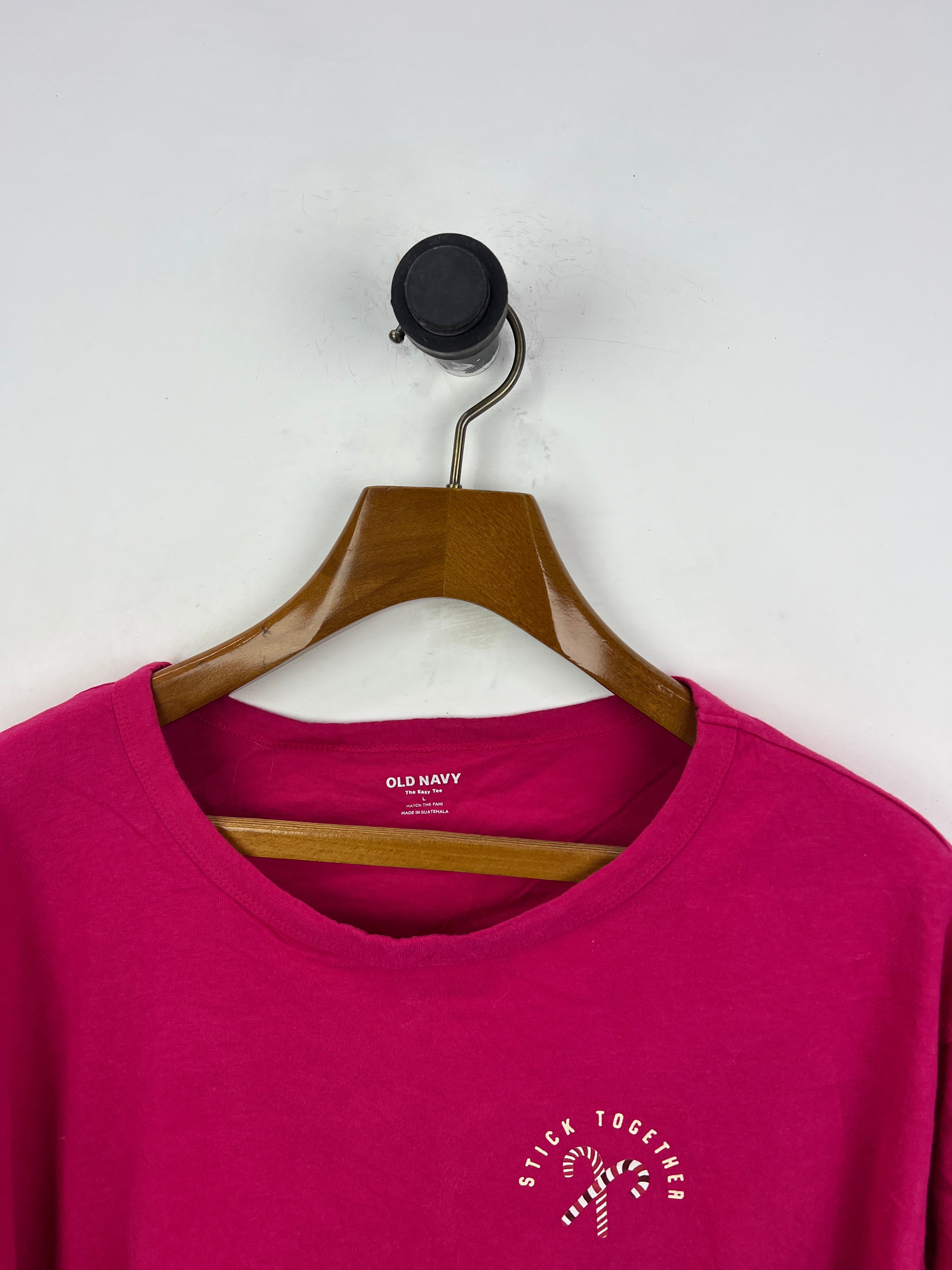 Old Navy T-Shirt (Women) (Large)
