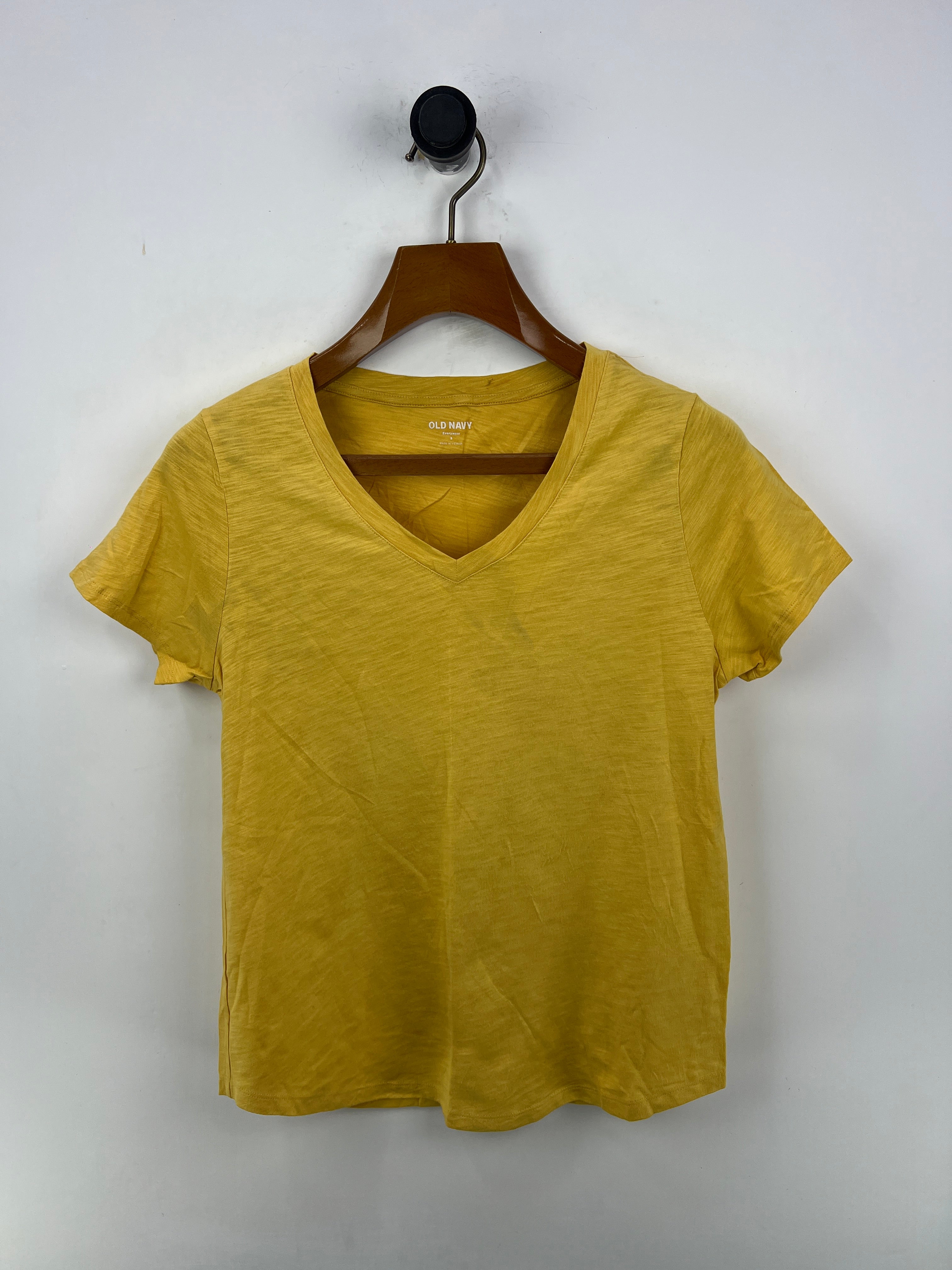 Old Navy T-Shirt (Women) (Small)