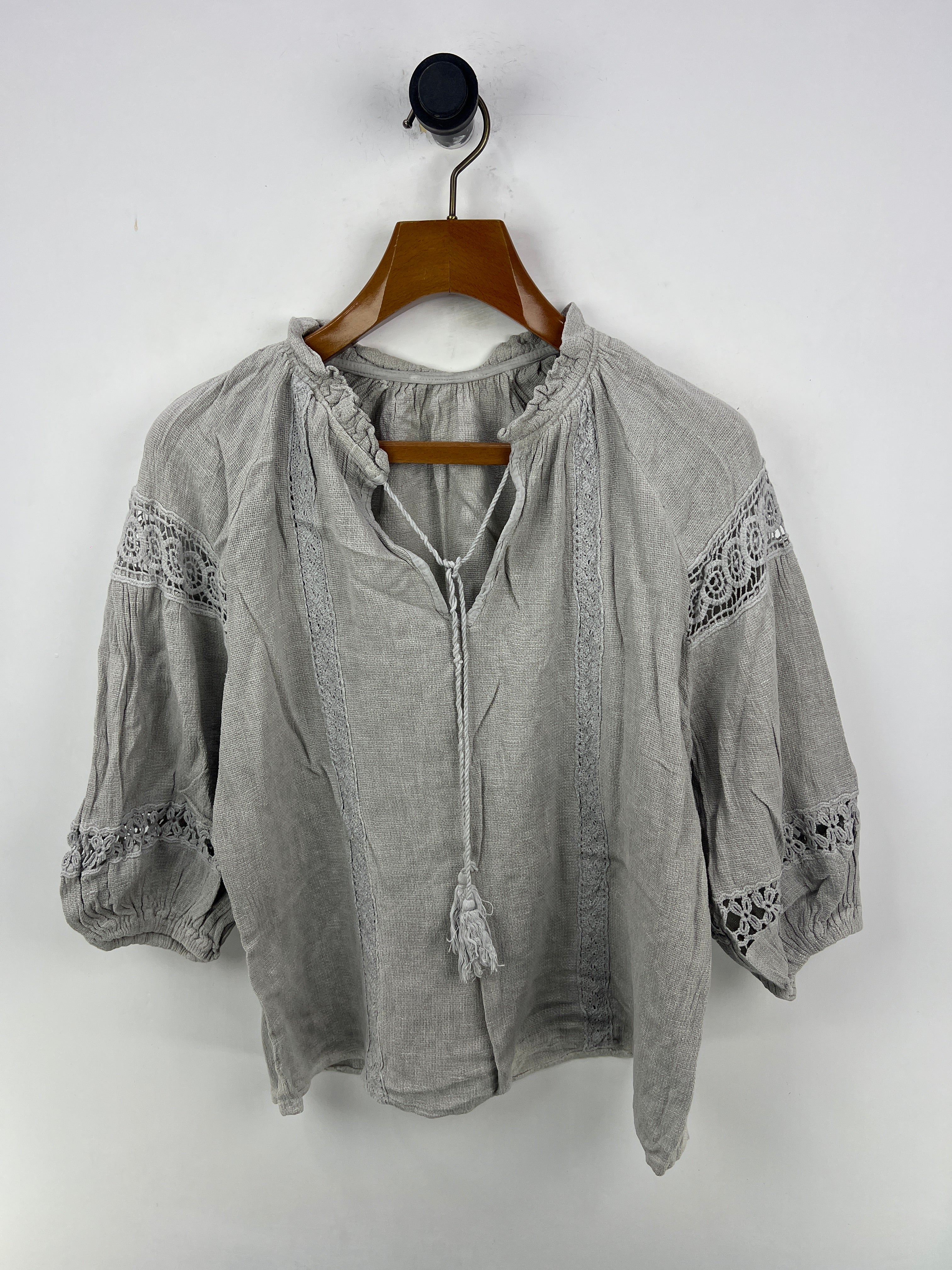 Blouse (Women) (Medium-Large)
